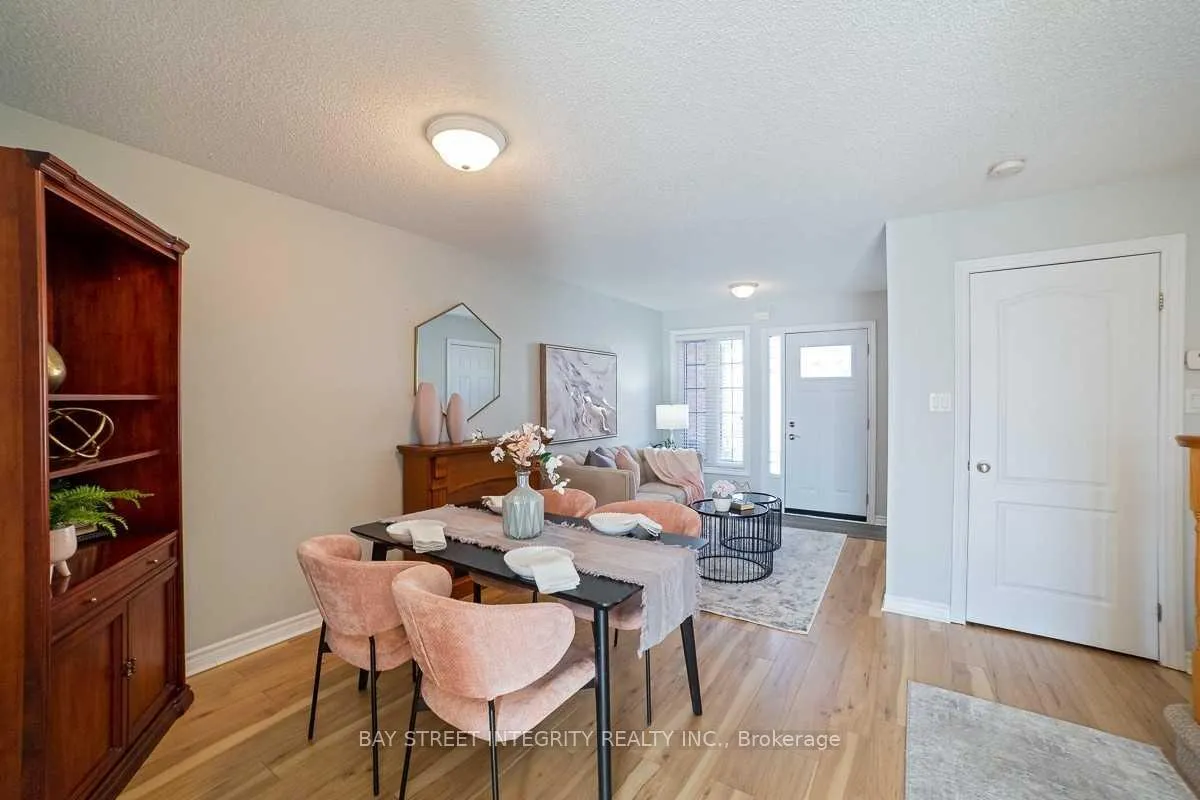 Photo 3 of 13 Vansickle Street, Hamilton, Ancaster — HOMEH