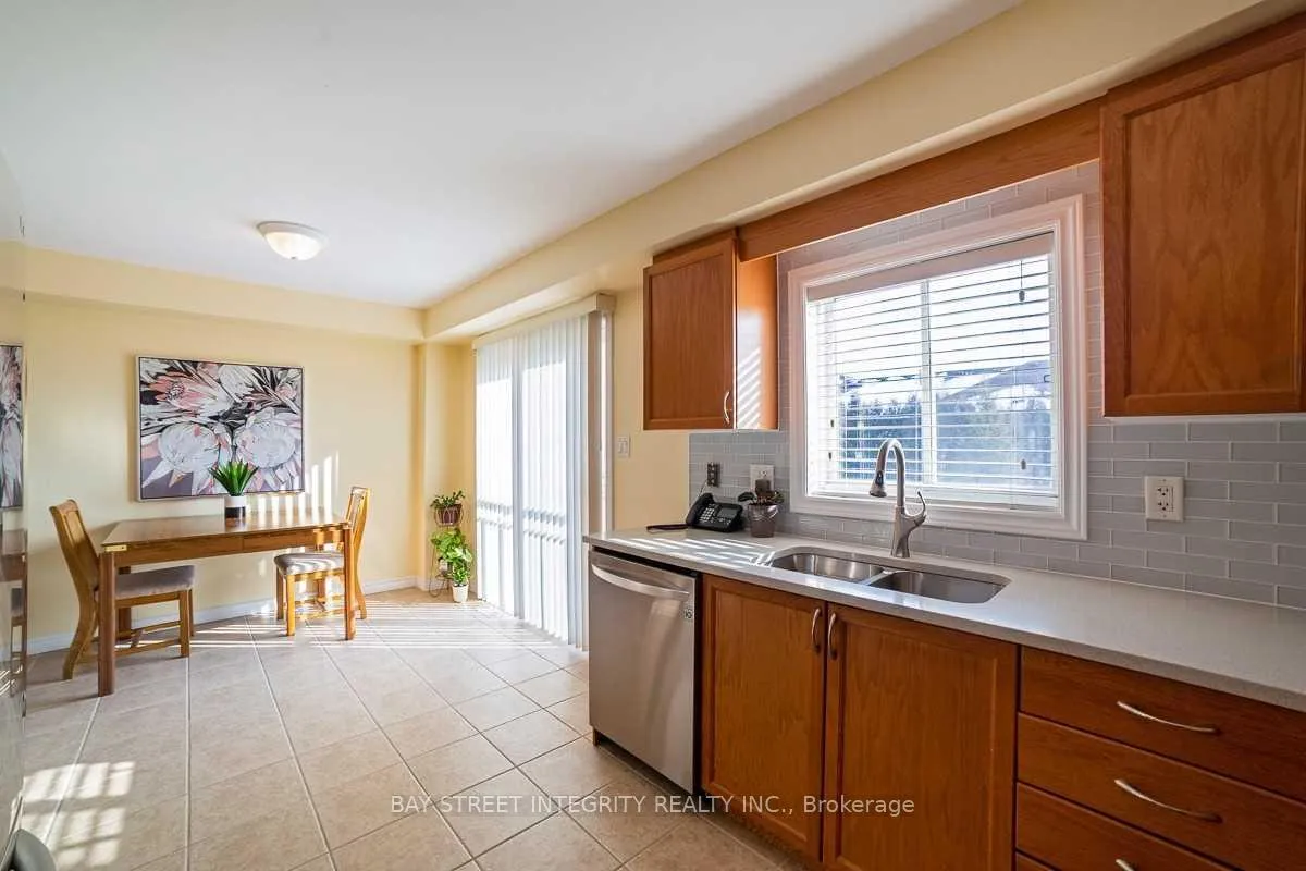 Photo 8 of 13 Vansickle Street, Hamilton, Ancaster — HOMEH