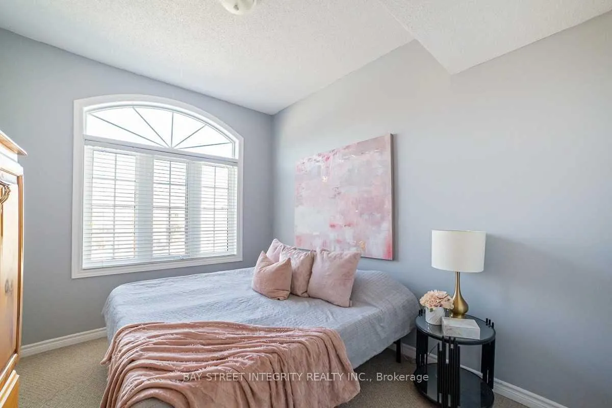 Photo 14 of 13 Vansickle Street, Hamilton, Ancaster — HOMEH