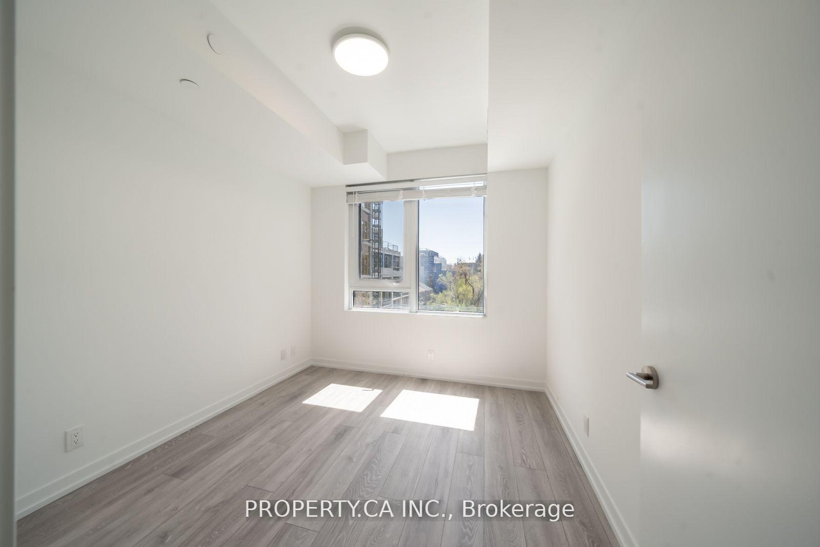 Photo 2 of Unit 305, 2020 Bathurst Street, Toronto, Humewood-Cedarvale — HOMEH