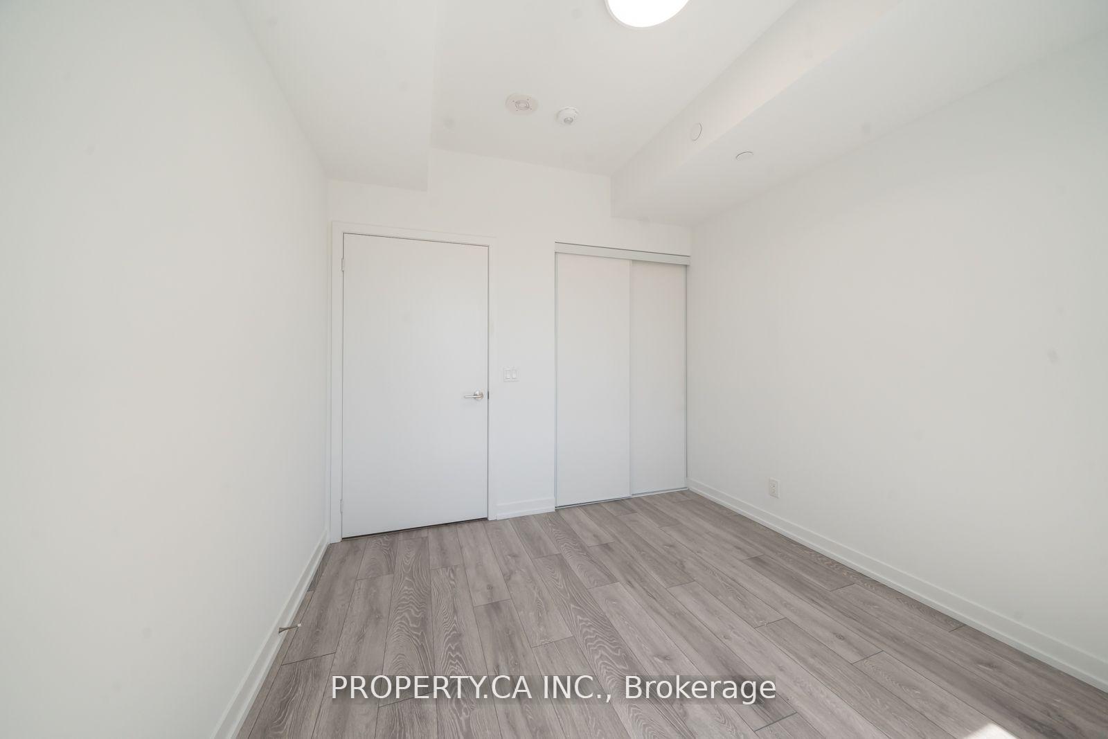 Photo 3 of Unit 305, 2020 Bathurst Street, Toronto, Humewood-Cedarvale — HOMEH