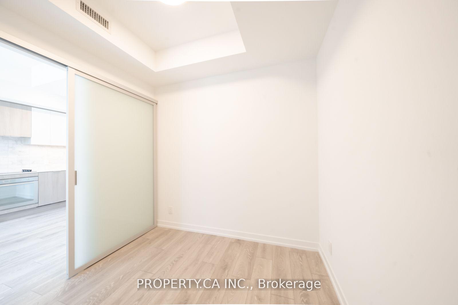 Photo 6 of Unit 305, 2020 Bathurst Street, Toronto, Humewood-Cedarvale — HOMEH