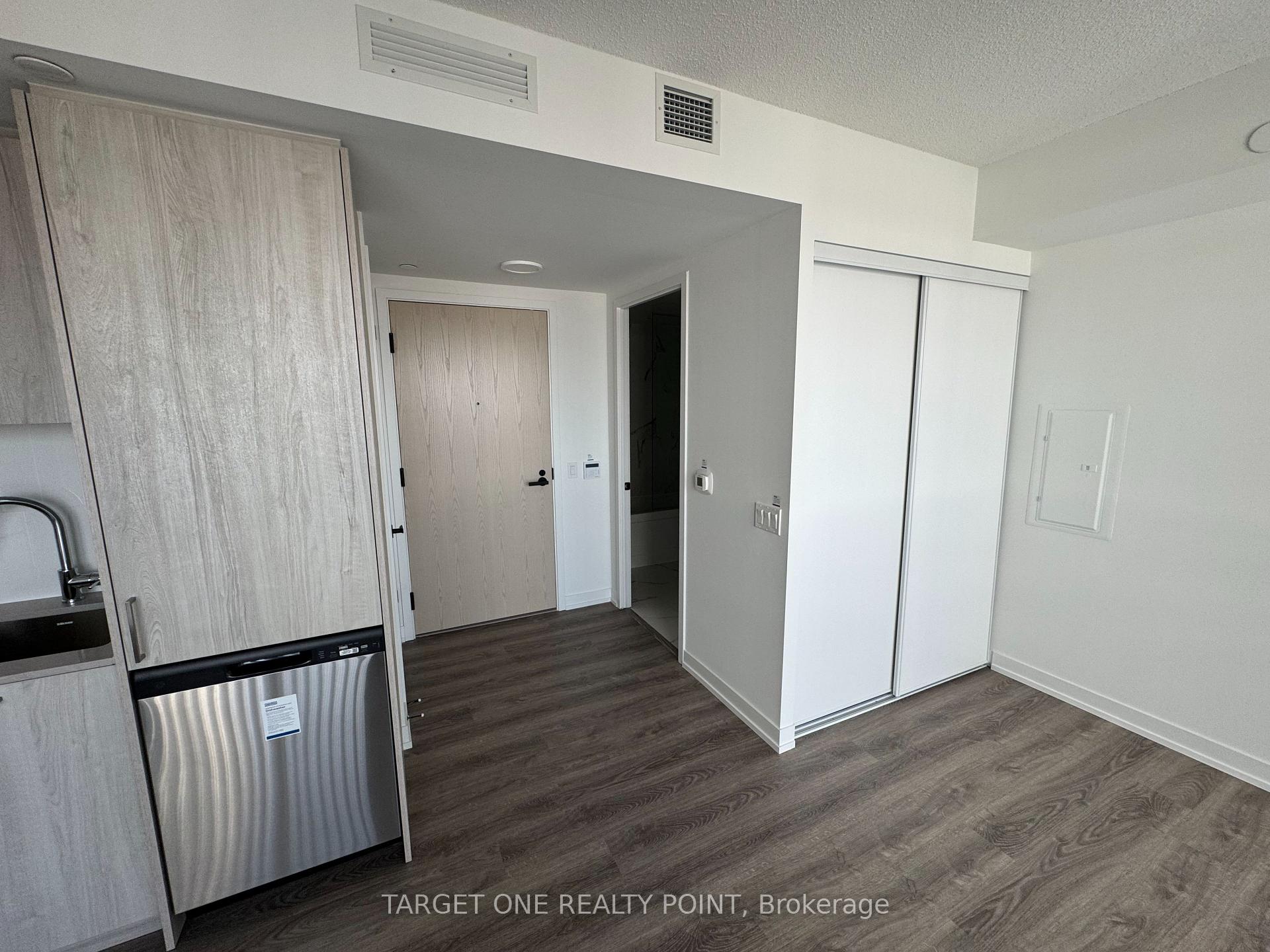 Photo 8 of Unit 3012, 195 Commerce Street, Vaughan, Vaughan Corporate Centre — HOMEH
