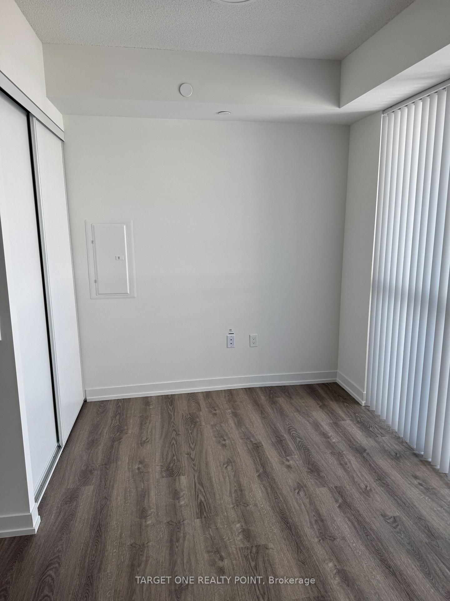 Photo 5 of Unit 3012, 195 Commerce Street, Vaughan, Vaughan Corporate Centre — HOMEH