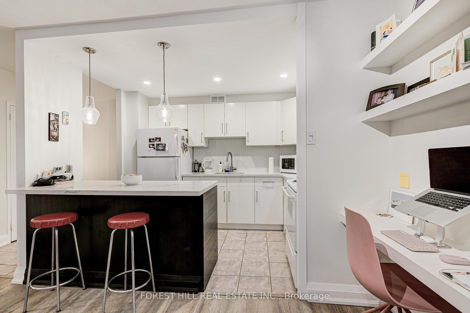 Photo 4 of Unit 211, 335 Lonsdale Road, Toronto, Forest Hill South — HOMEH