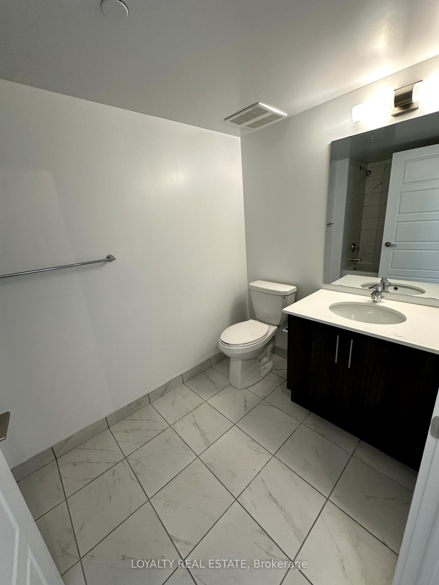 Photo 4 of Unit 610, 1435 Celebration Drive, Pickering, Bay Ridges — HOMEH