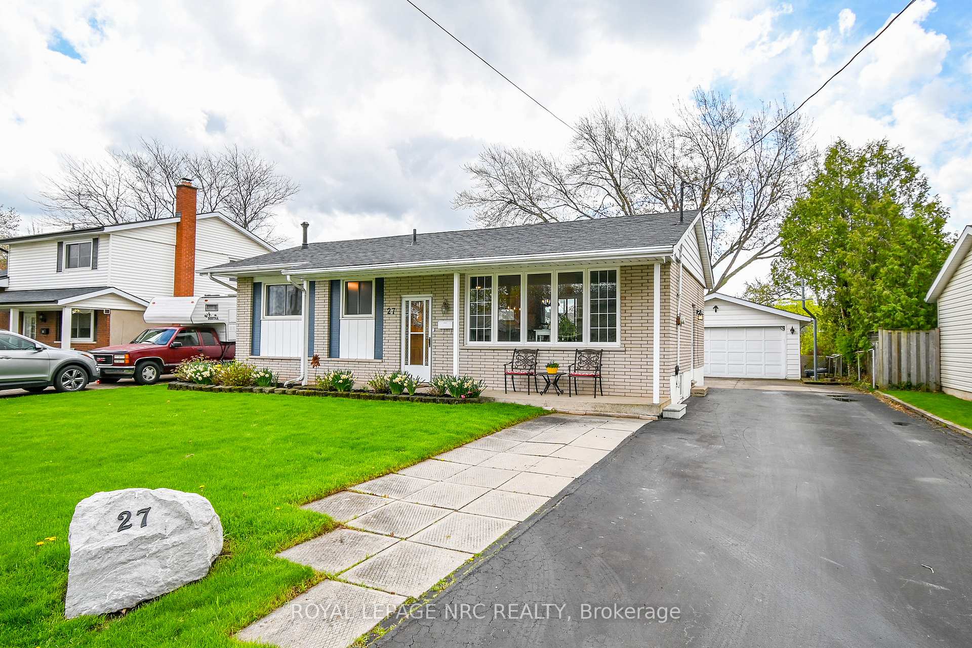 Photo 3 of 27 Forest Road, Grimsby, Grimsby Beach — HOMEH