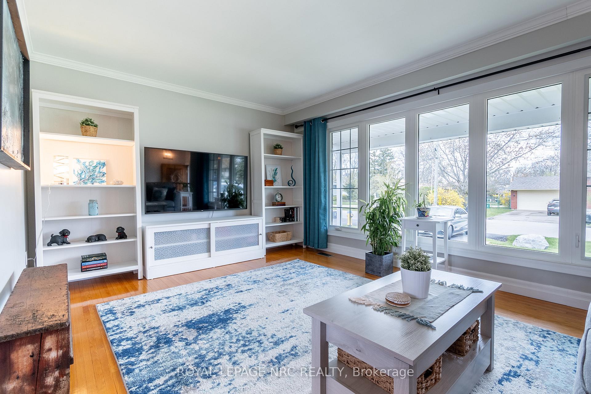 Photo 8 of 27 Forest Road, Grimsby, Grimsby Beach — HOMEH