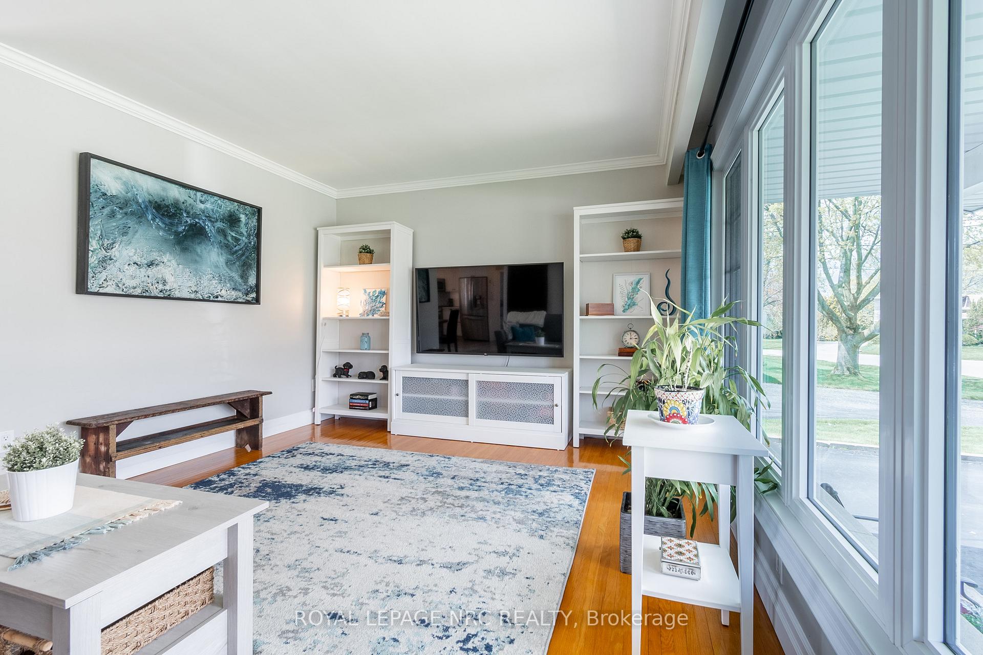 Photo 9 of 27 Forest Road, Grimsby, Grimsby Beach — HOMEH