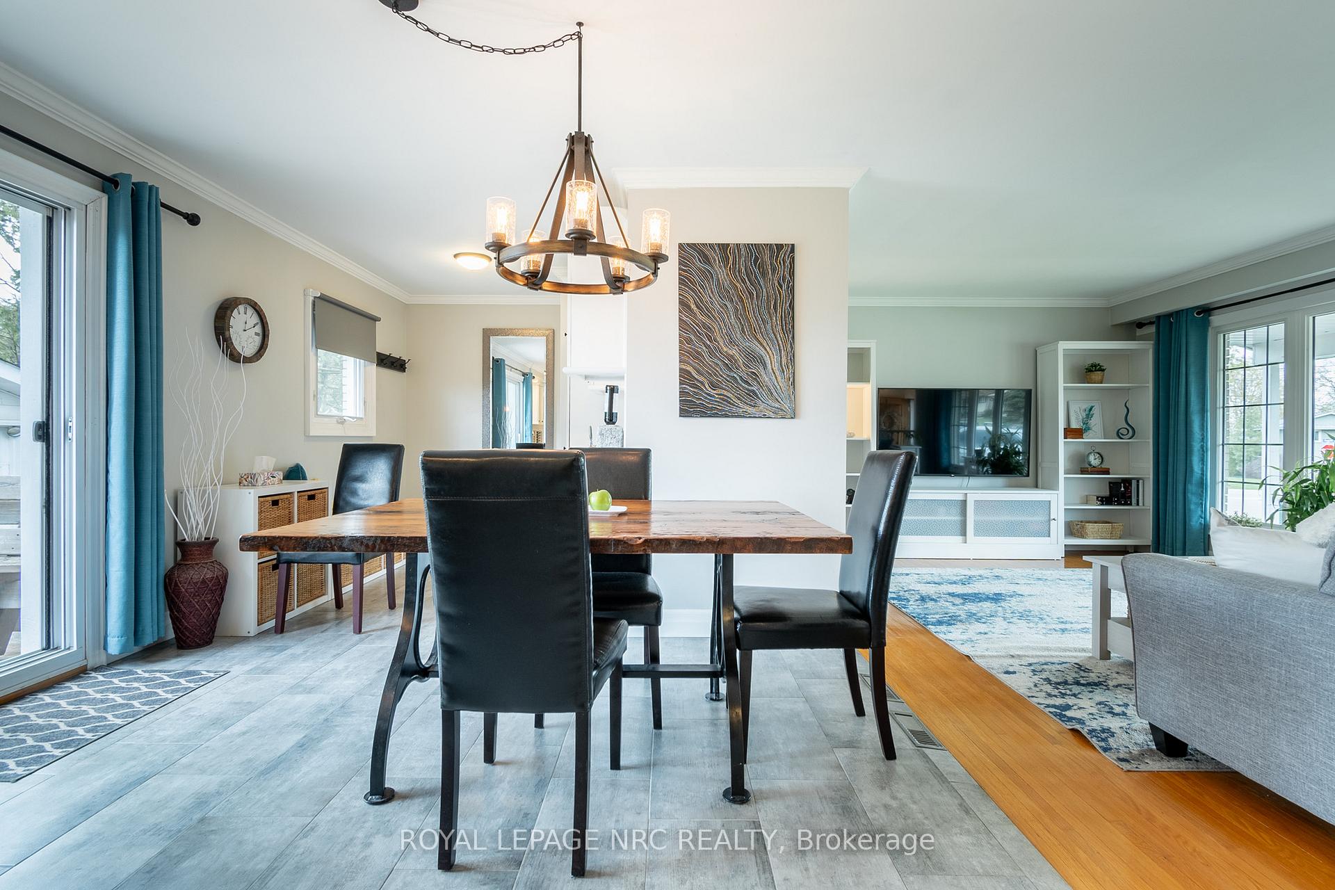 Photo 15 of 27 Forest Road, Grimsby, Grimsby Beach — HOMEH