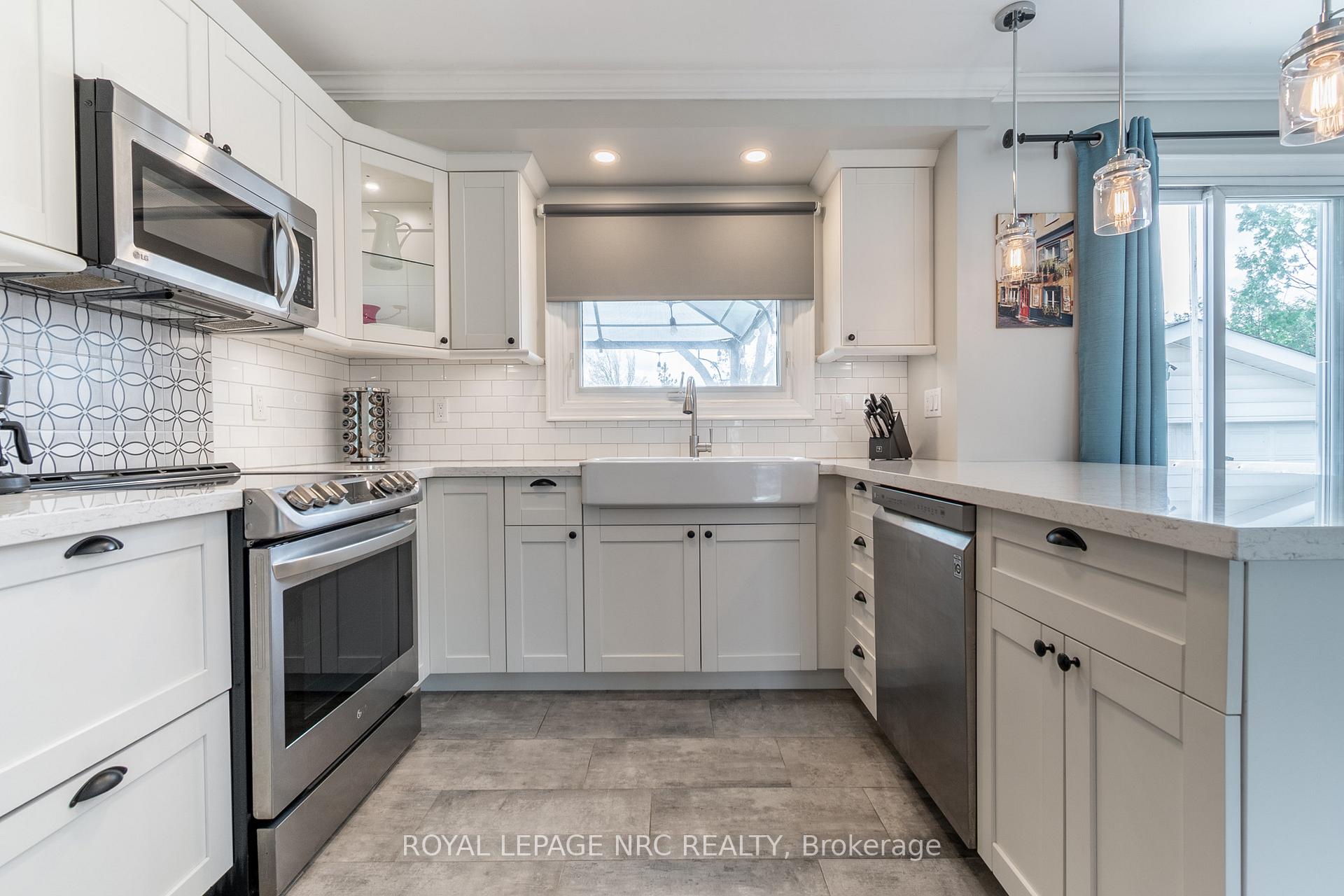 Photo 18 of 27 Forest Road, Grimsby, Grimsby Beach — HOMEH