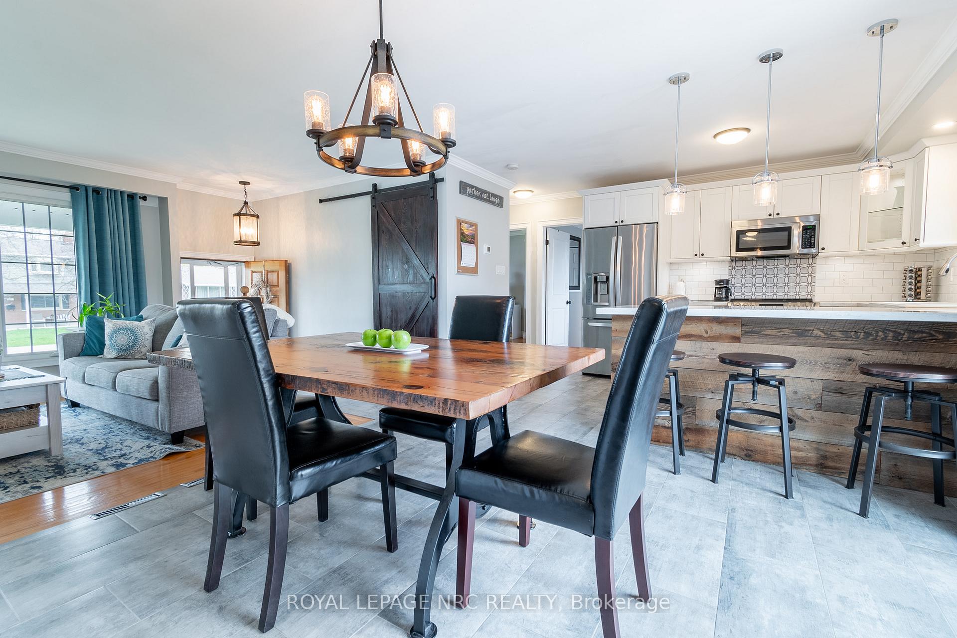 Photo 23 of 27 Forest Road, Grimsby, Grimsby Beach — HOMEH