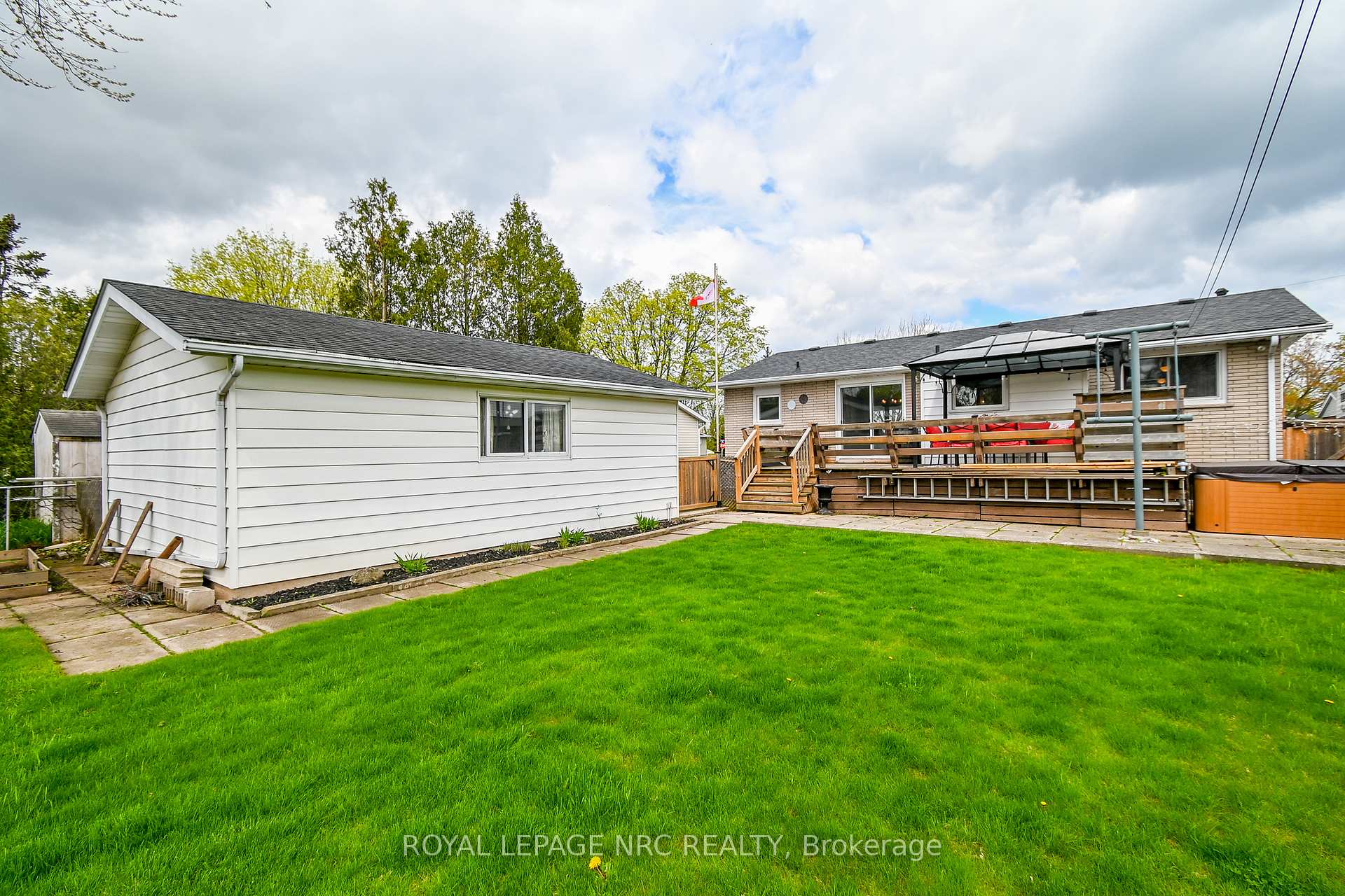 Photo 40 of 27 Forest Road, Grimsby, Grimsby Beach — HOMEH