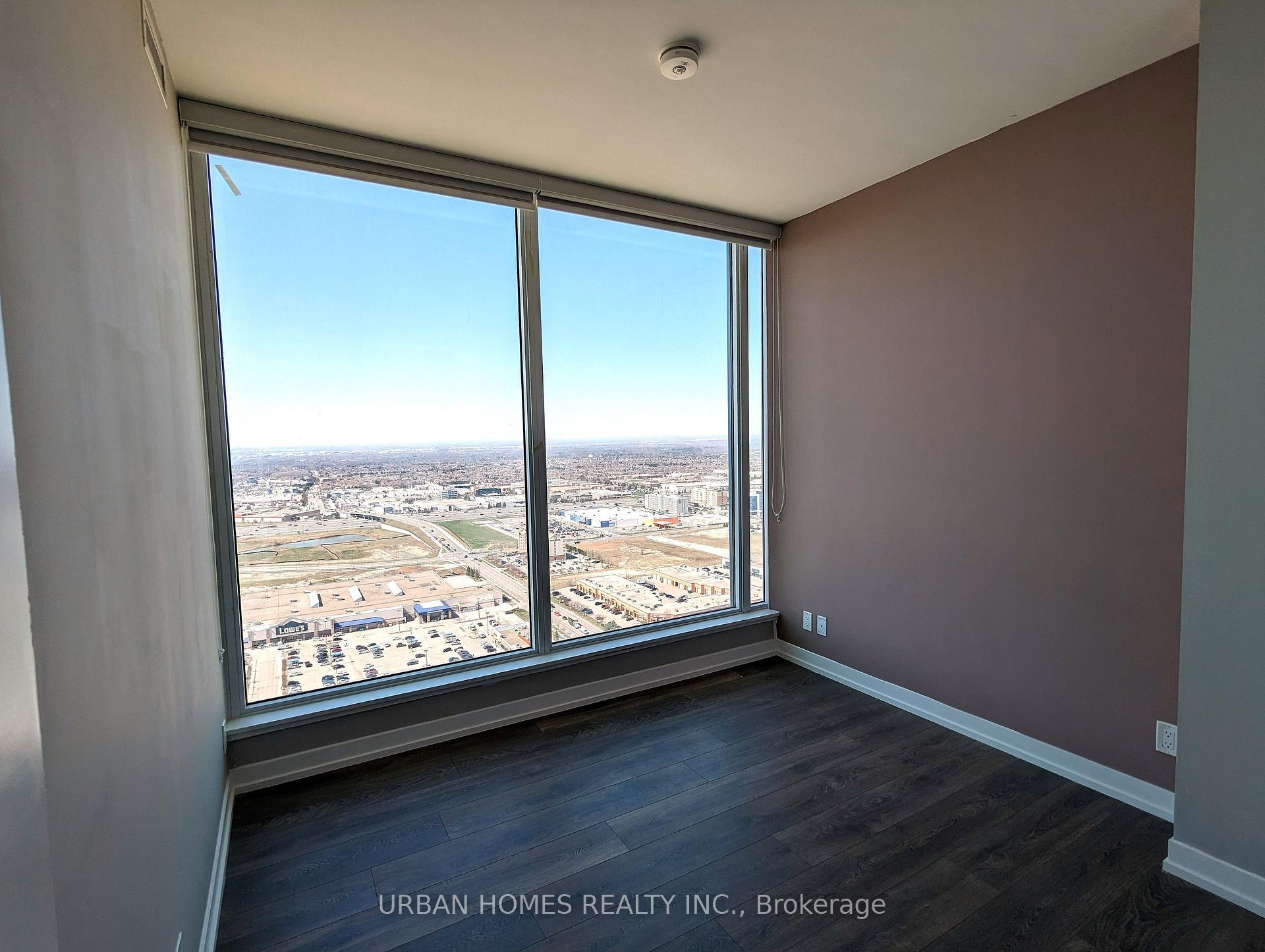 Photo 4 of Unit 3909, 5 Buttermill Avenue, Vaughan, Vaughan Corporate Centre — HOMEH