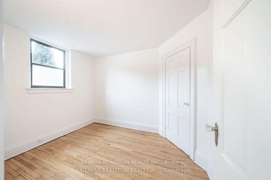 Photo 2 of Unit 62, 8 Kingston Road, Toronto, Woodbine Corridor — HOMEH