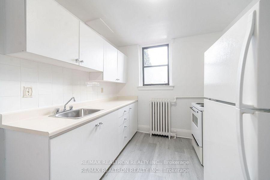 Photo 6 of Unit 62, 8 Kingston Road, Toronto, Woodbine Corridor — HOMEH