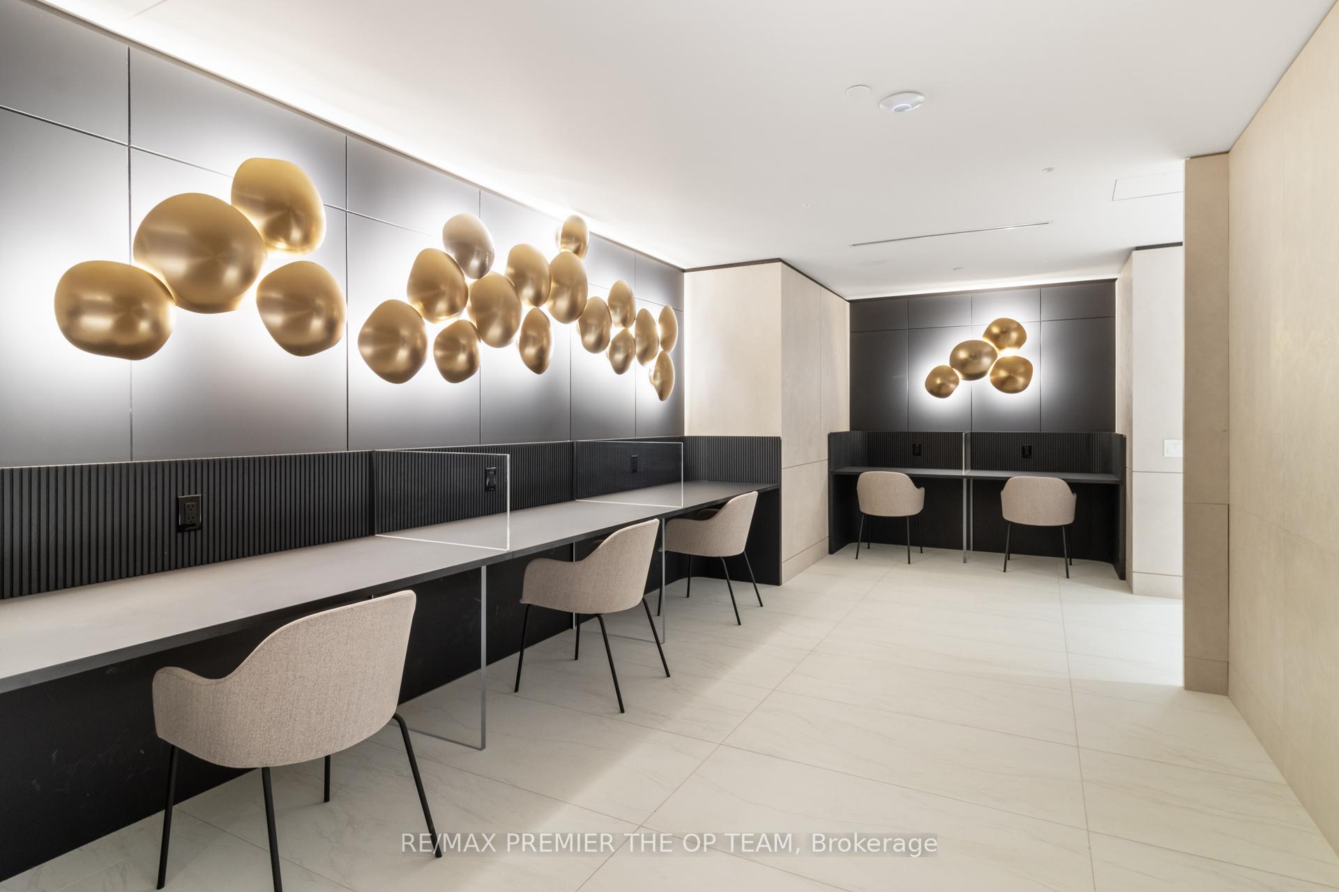 Photo 14 of Unit 2109, 30 Upper Mall Way, Vaughan, Brownridge — HOMEH