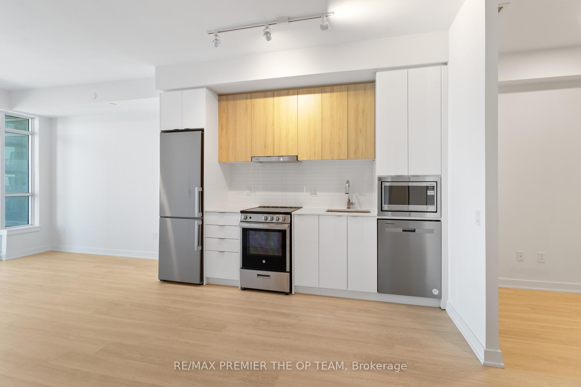 Photo 12 of Unit 2109, 30 Upper Mall Way, Vaughan, Brownridge — HOMEH