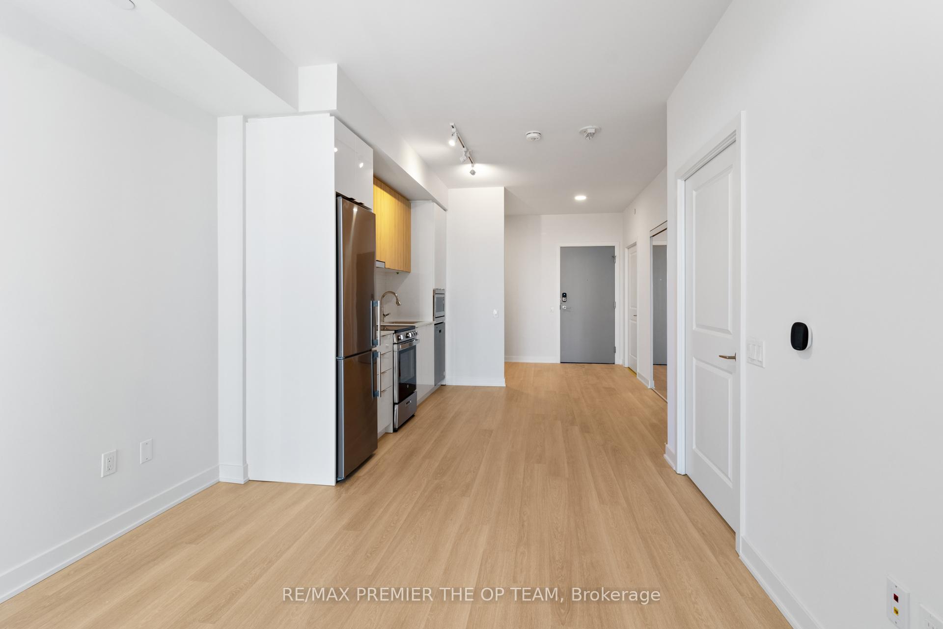 Photo 19 of Unit 2109, 30 Upper Mall Way, Vaughan, Brownridge — HOMEH