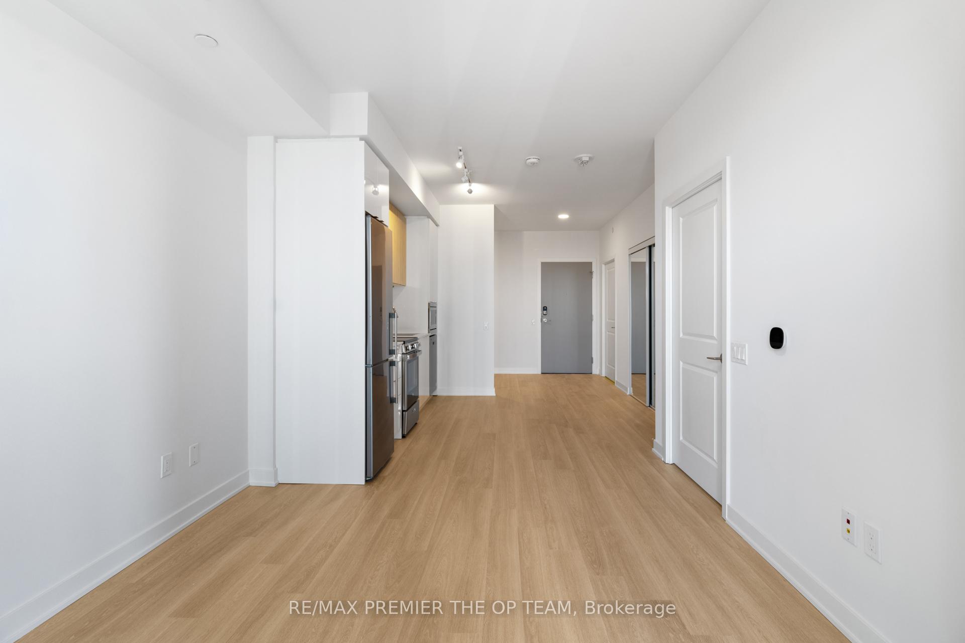 Photo 32 of Unit 2109, 30 Upper Mall Way, Vaughan, Brownridge — HOMEH