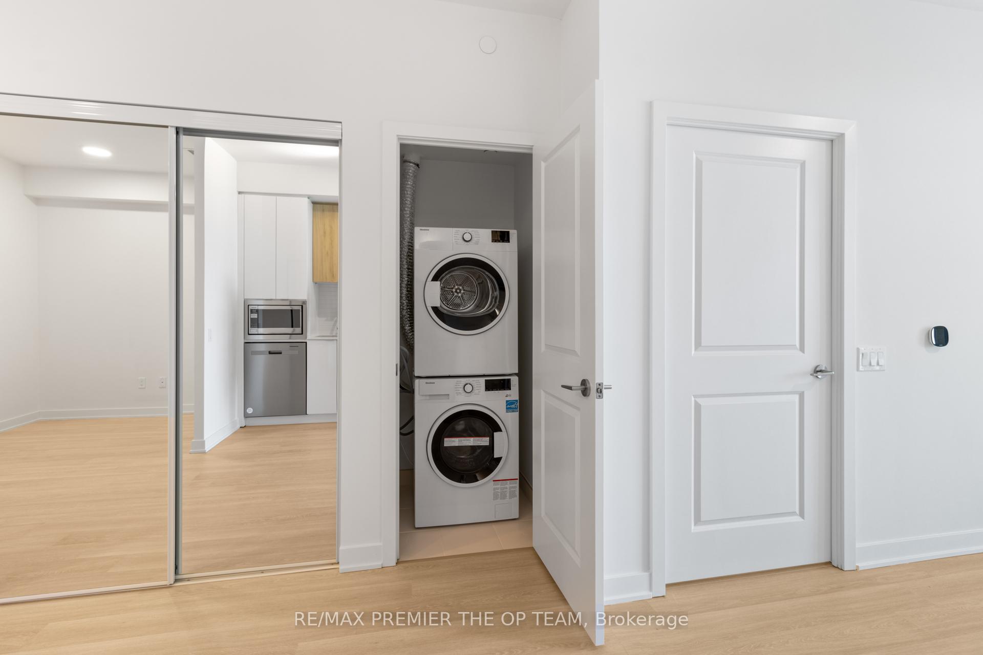 Photo 24 of Unit 2109, 30 Upper Mall Way, Vaughan, Brownridge — HOMEH