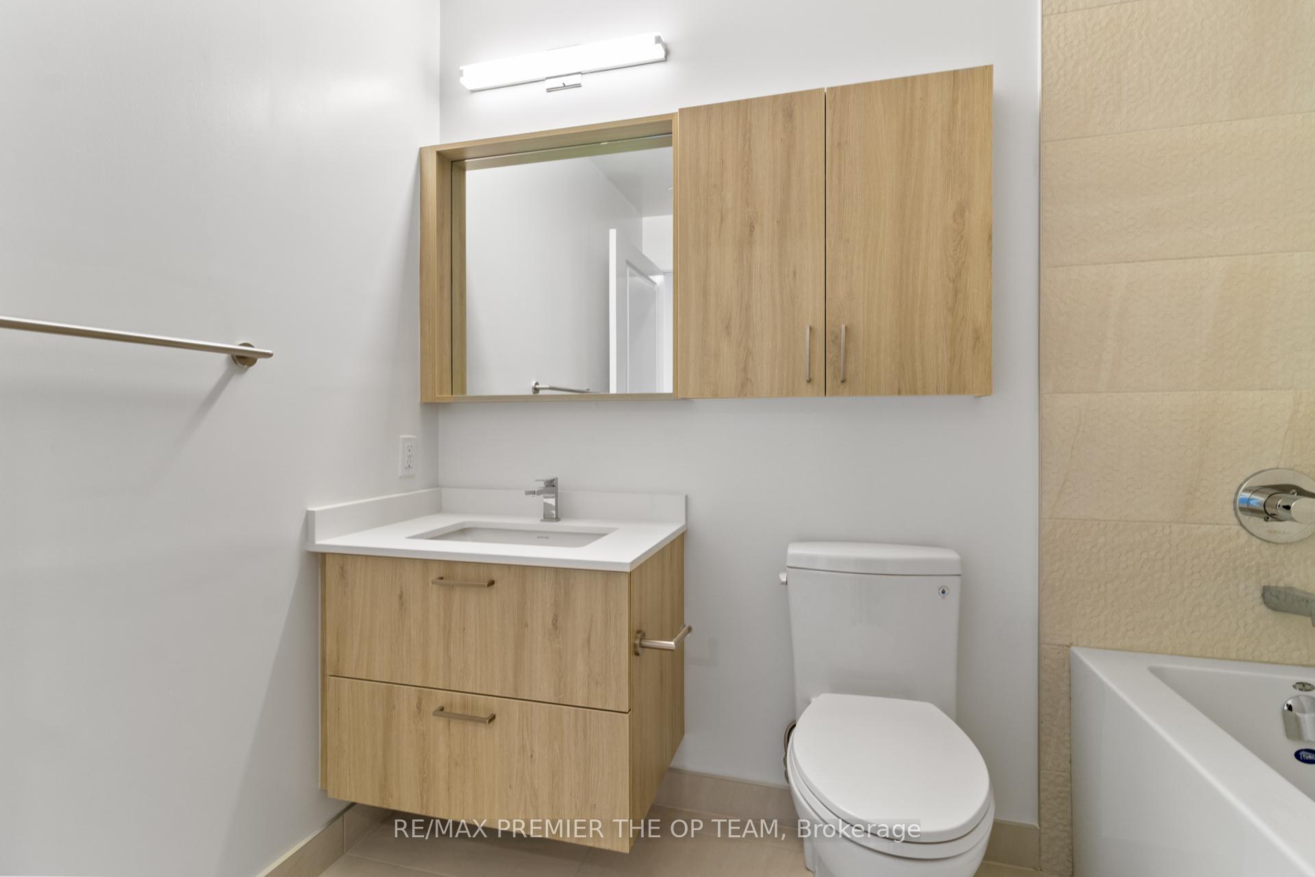 Photo 38 of Unit 2109, 30 Upper Mall Way, Vaughan, Brownridge — HOMEH