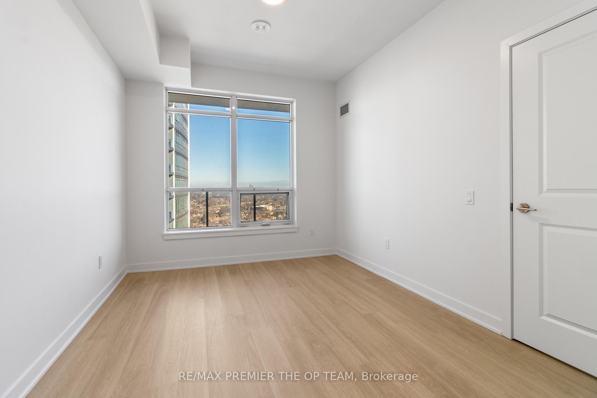 Photo 27 of Unit 2109, 30 Upper Mall Way, Vaughan, Brownridge — HOMEH