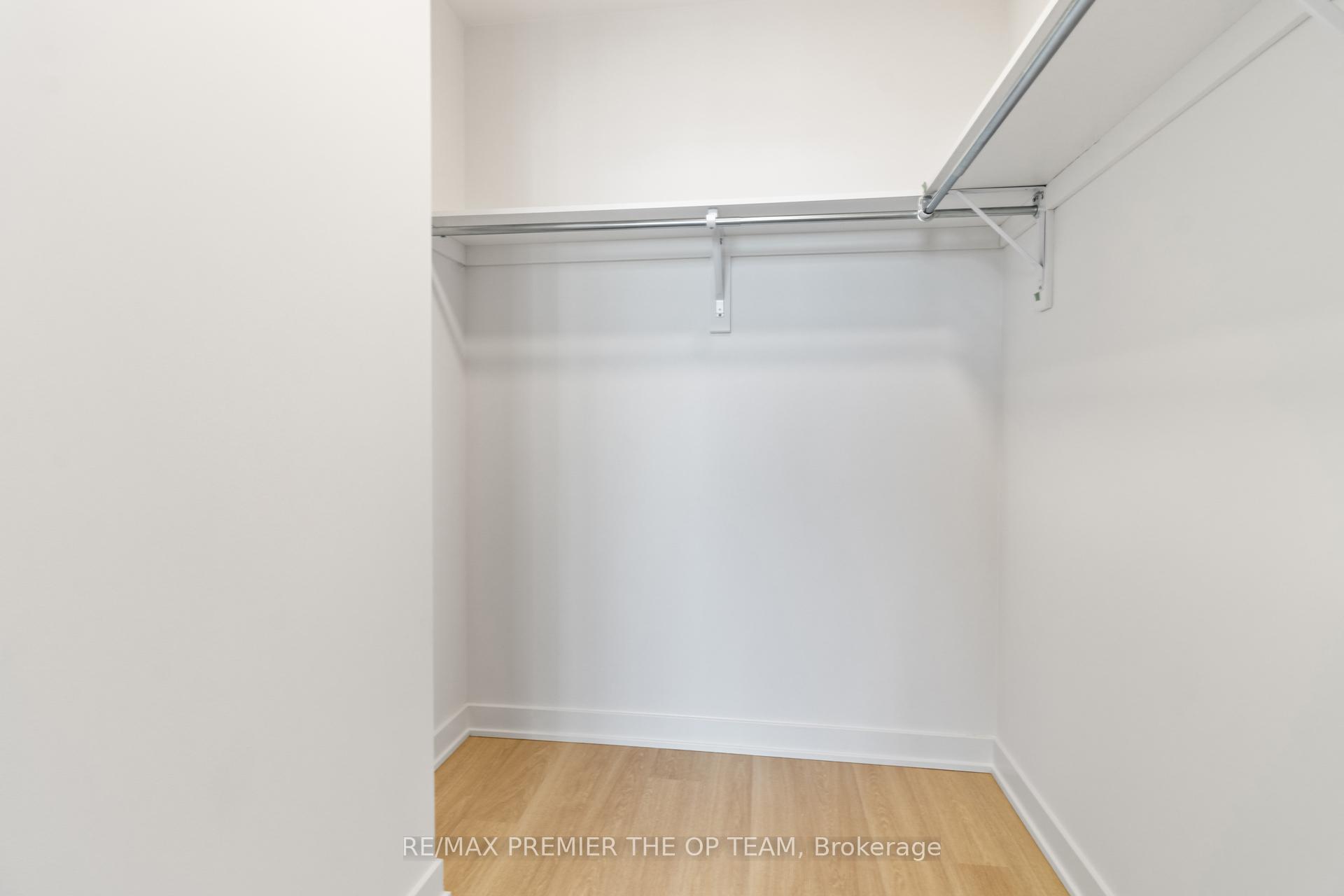 Photo 33 of Unit 2109, 30 Upper Mall Way, Vaughan, Brownridge — HOMEH