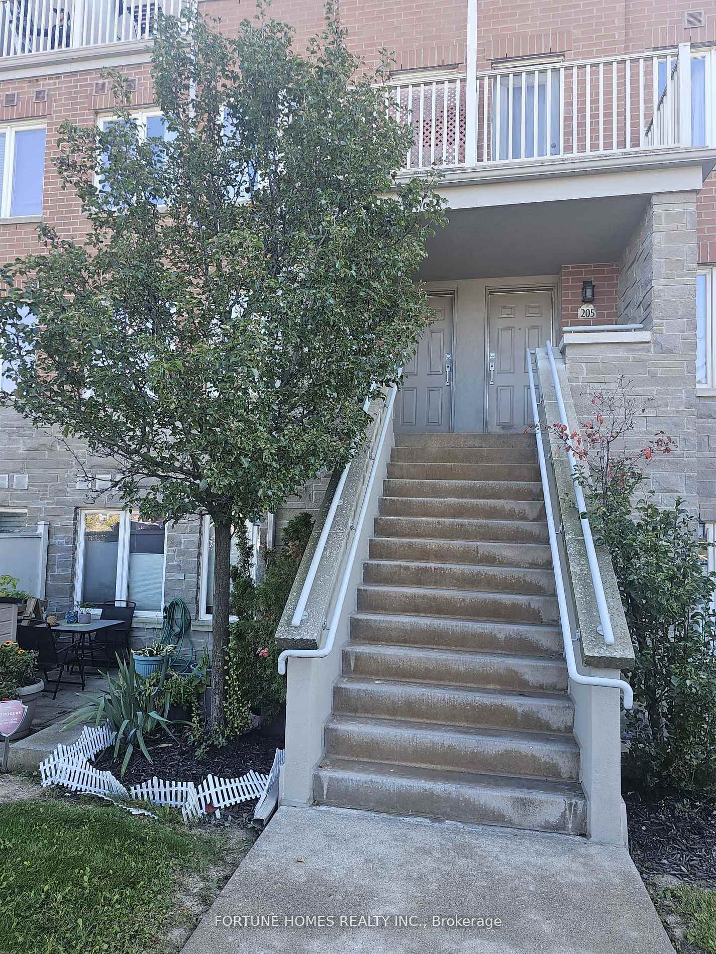Photo 1 of Unit 204, 25 richgrove Drive, Etobicoke, Willowridge-Martingrove-Richview — HOMEH