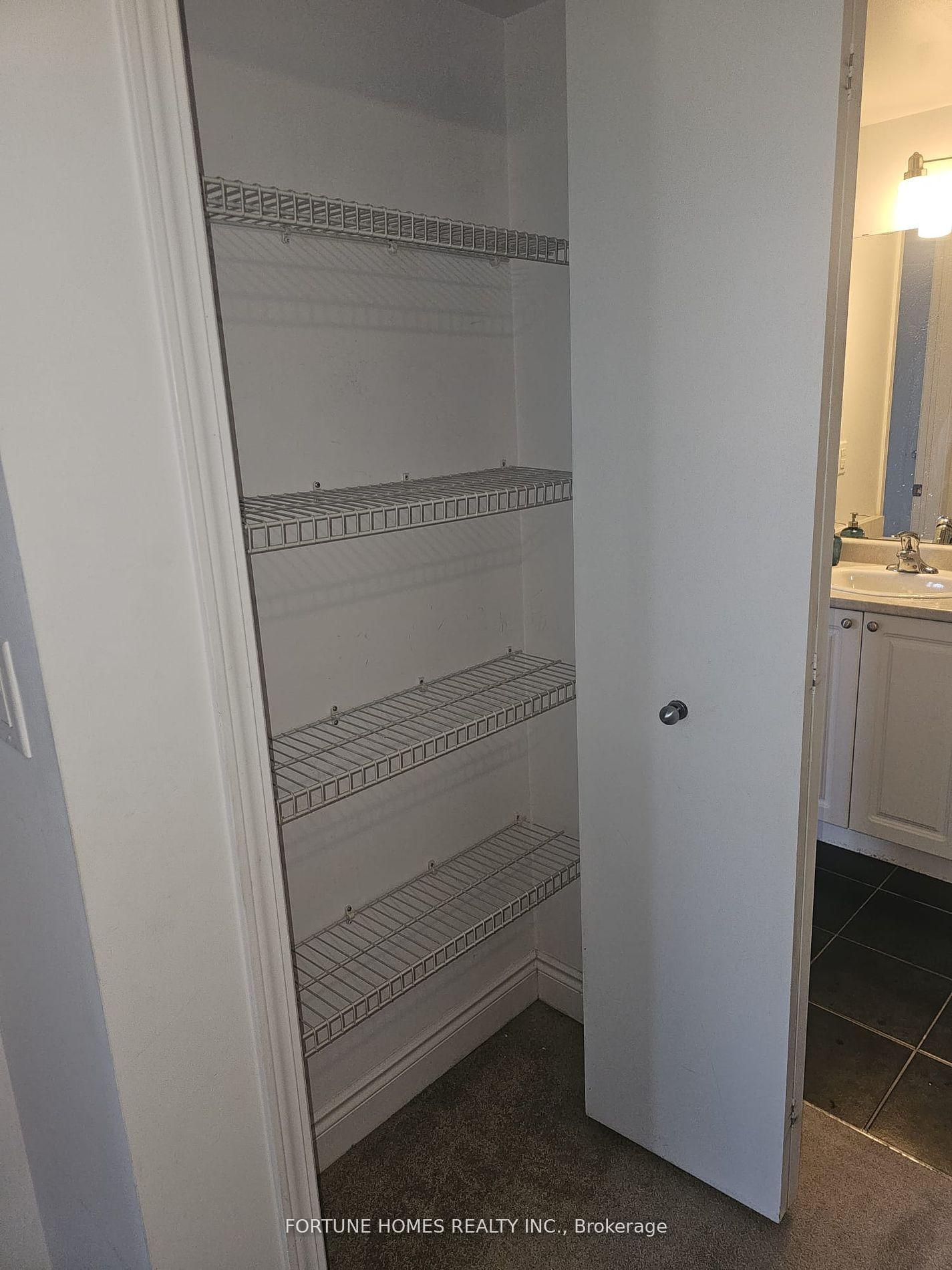 Photo 6 of Unit 204, 25 richgrove Drive, Etobicoke, Willowridge-Martingrove-Richview — HOMEH