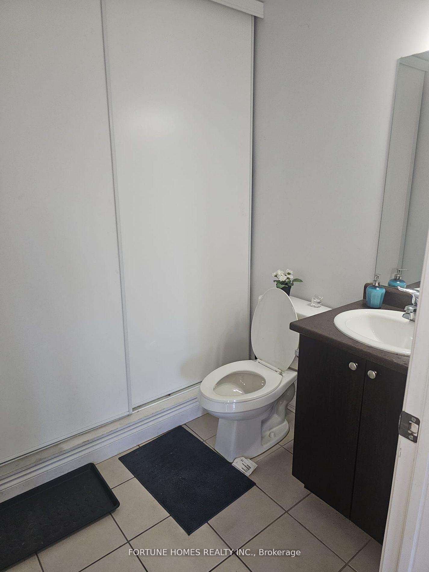 Photo 7 of Unit 204, 25 richgrove Drive, Etobicoke, Willowridge-Martingrove-Richview — HOMEH