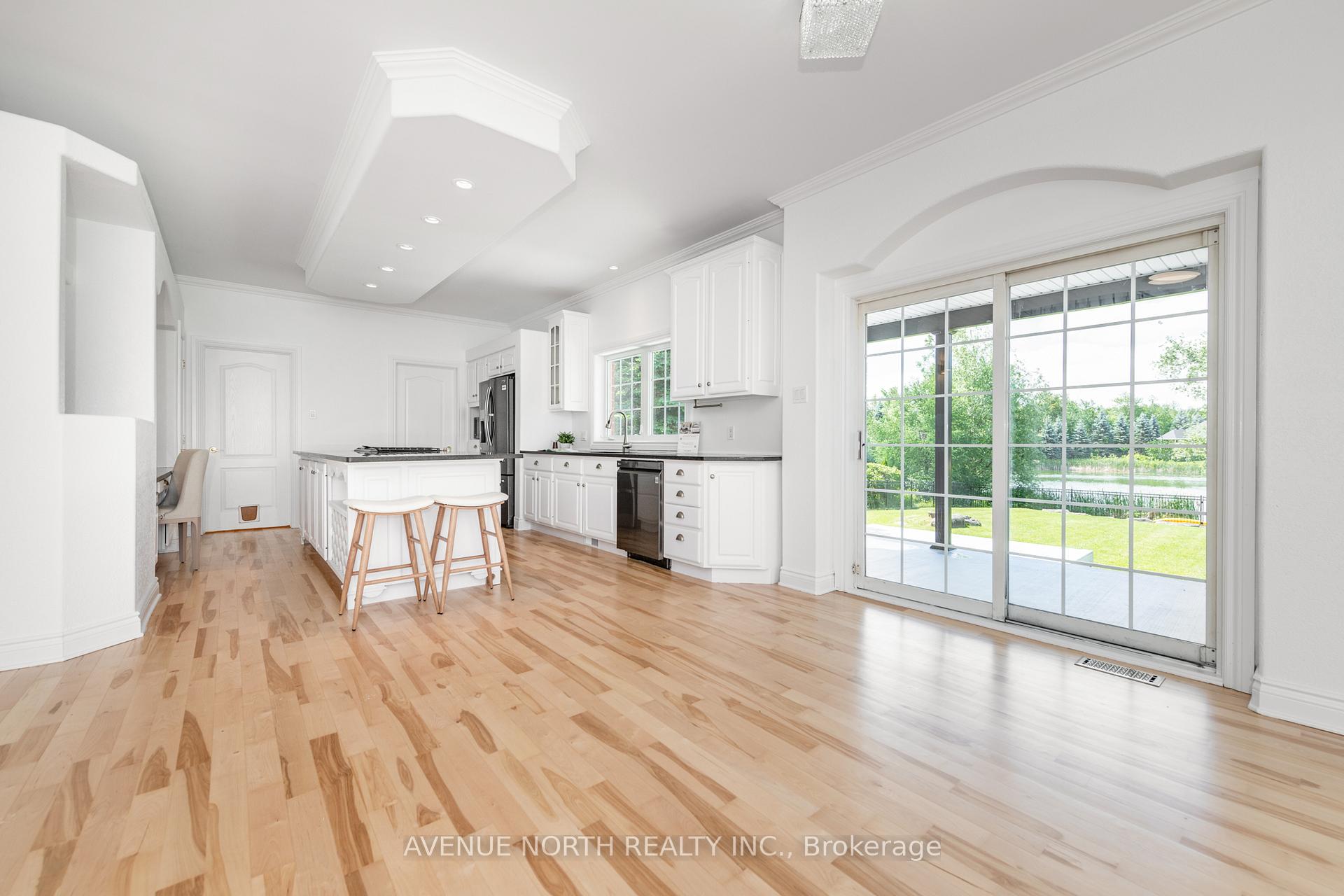 Photo 9 of 6804 Lakes Park Drive, Ottawa, Greely — HOMEH
