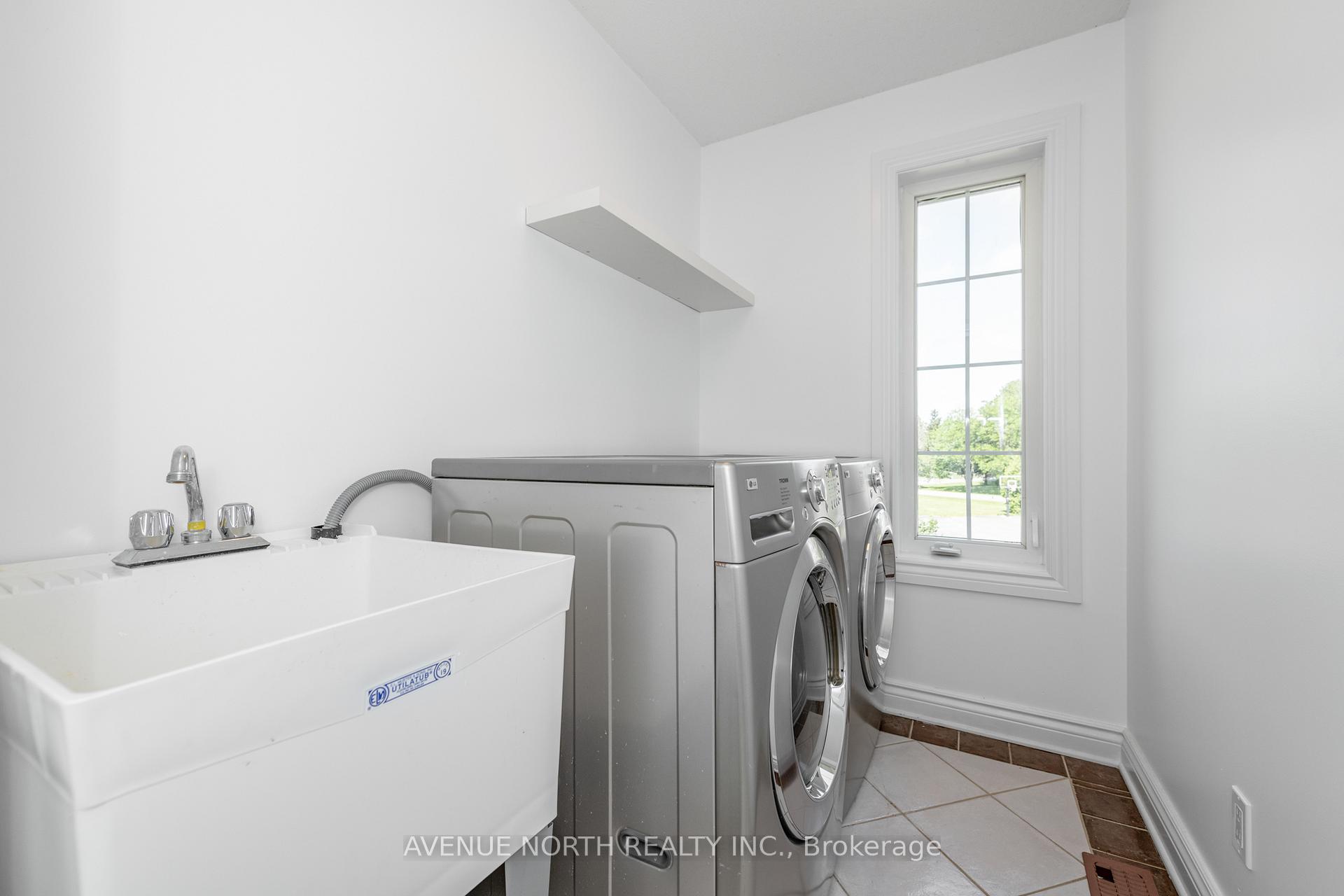 Photo 23 of 6804 Lakes Park Drive, Ottawa, Greely — HOMEH