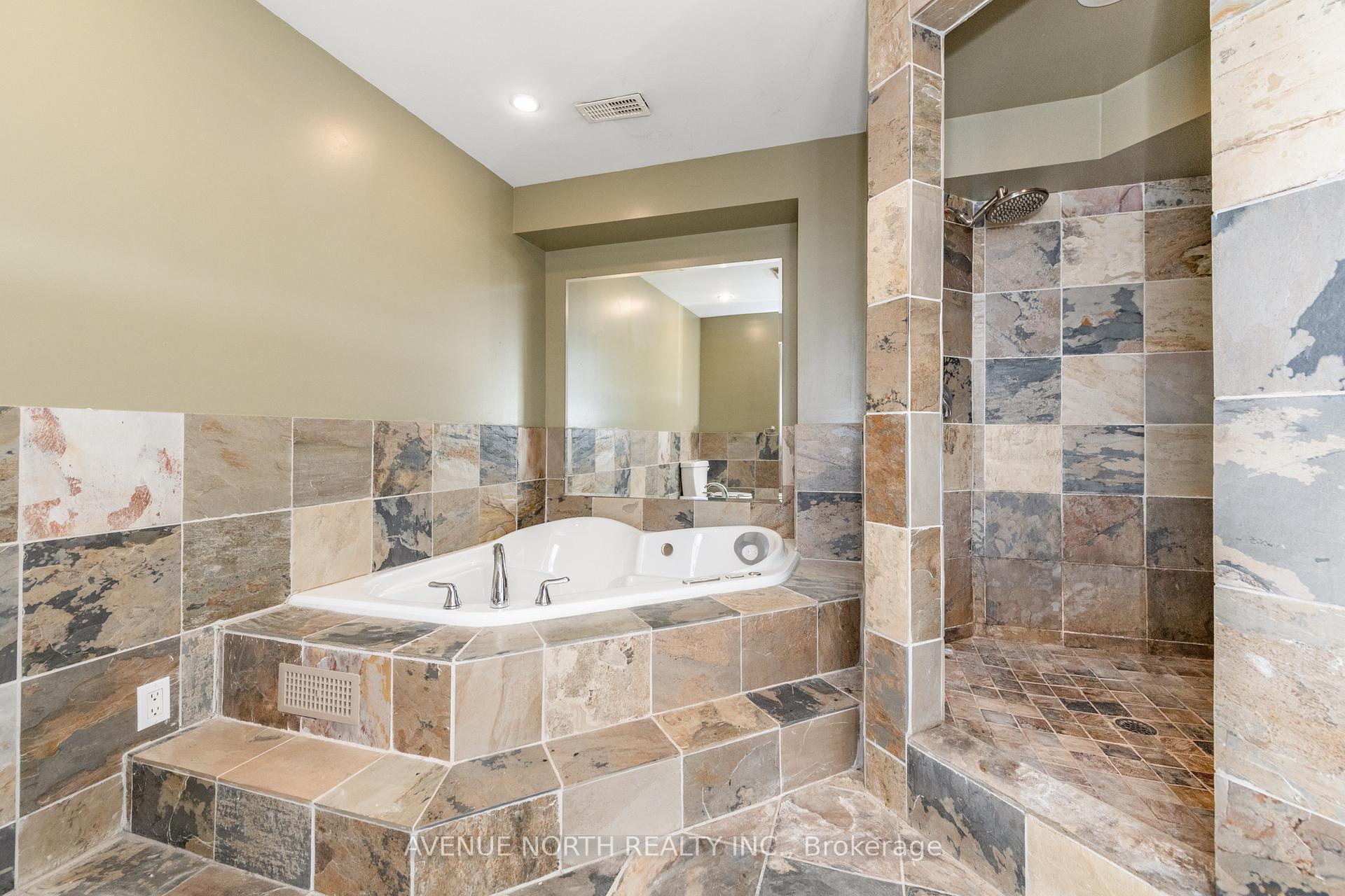 Photo 28 of 6804 Lakes Park Drive, Ottawa, Greely — HOMEH
