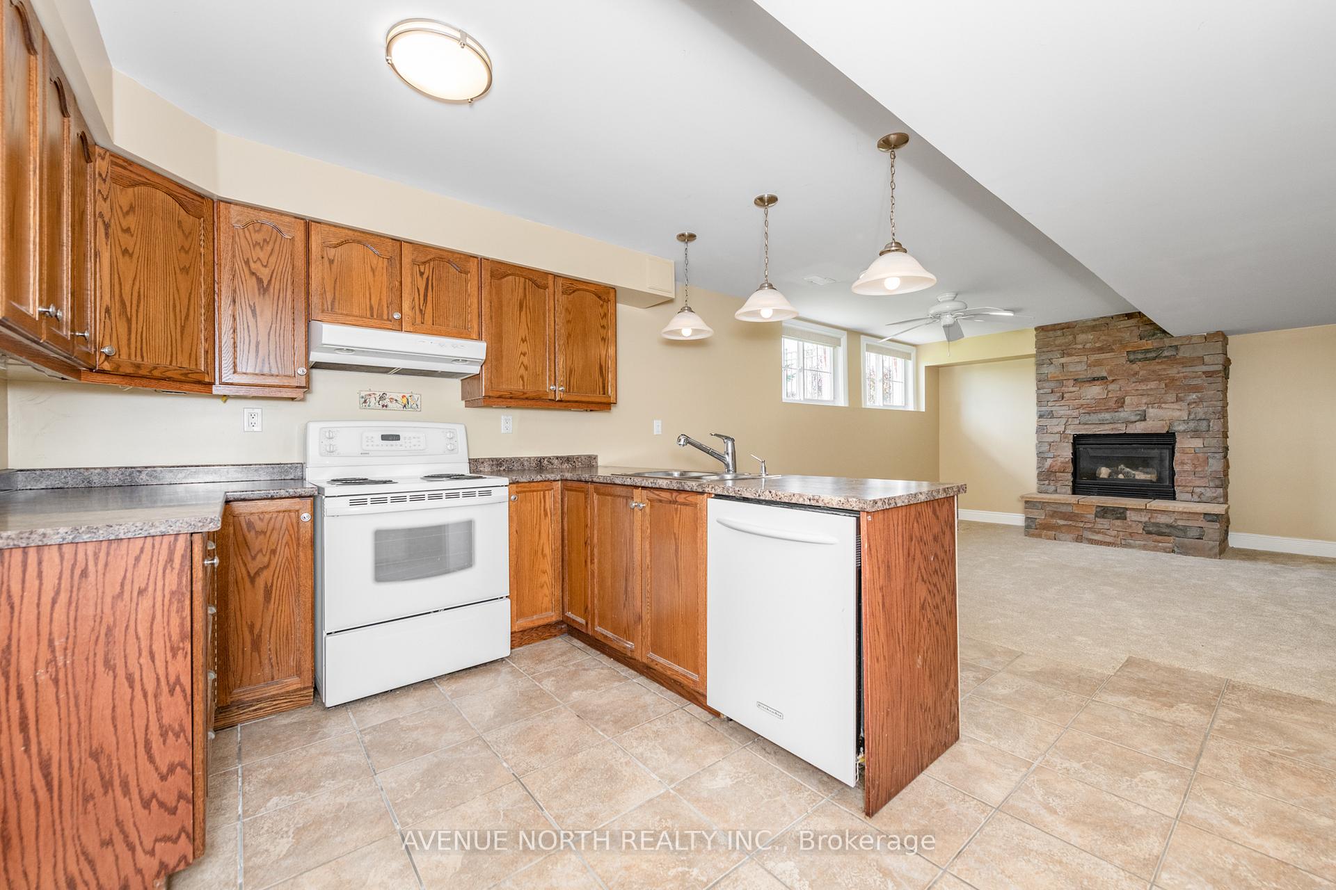 Photo 32 of 6804 Lakes Park Drive, Ottawa, Greely — HOMEH