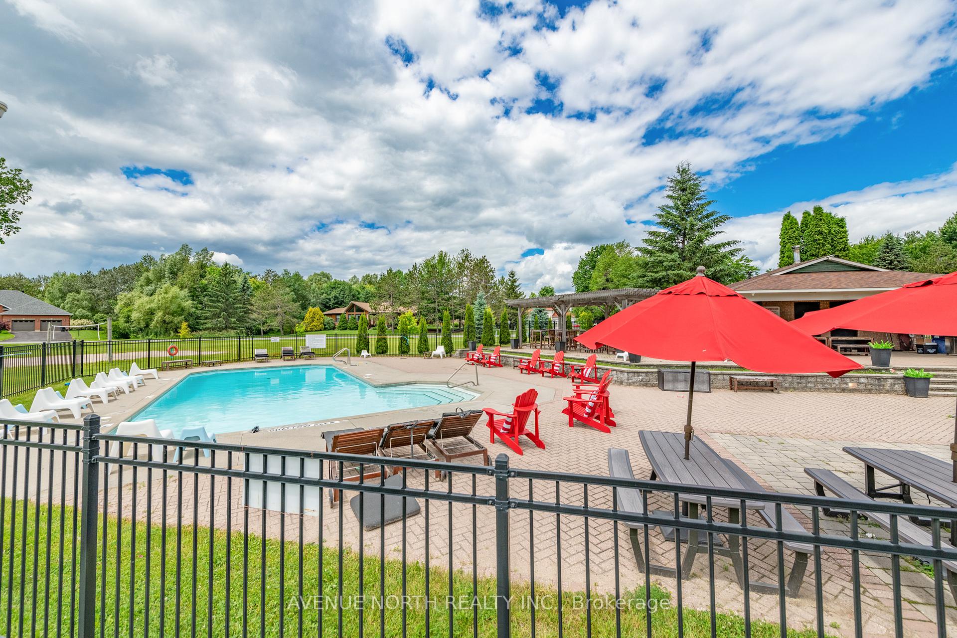 Photo 38 of 6804 Lakes Park Drive, Ottawa, Greely — HOMEH