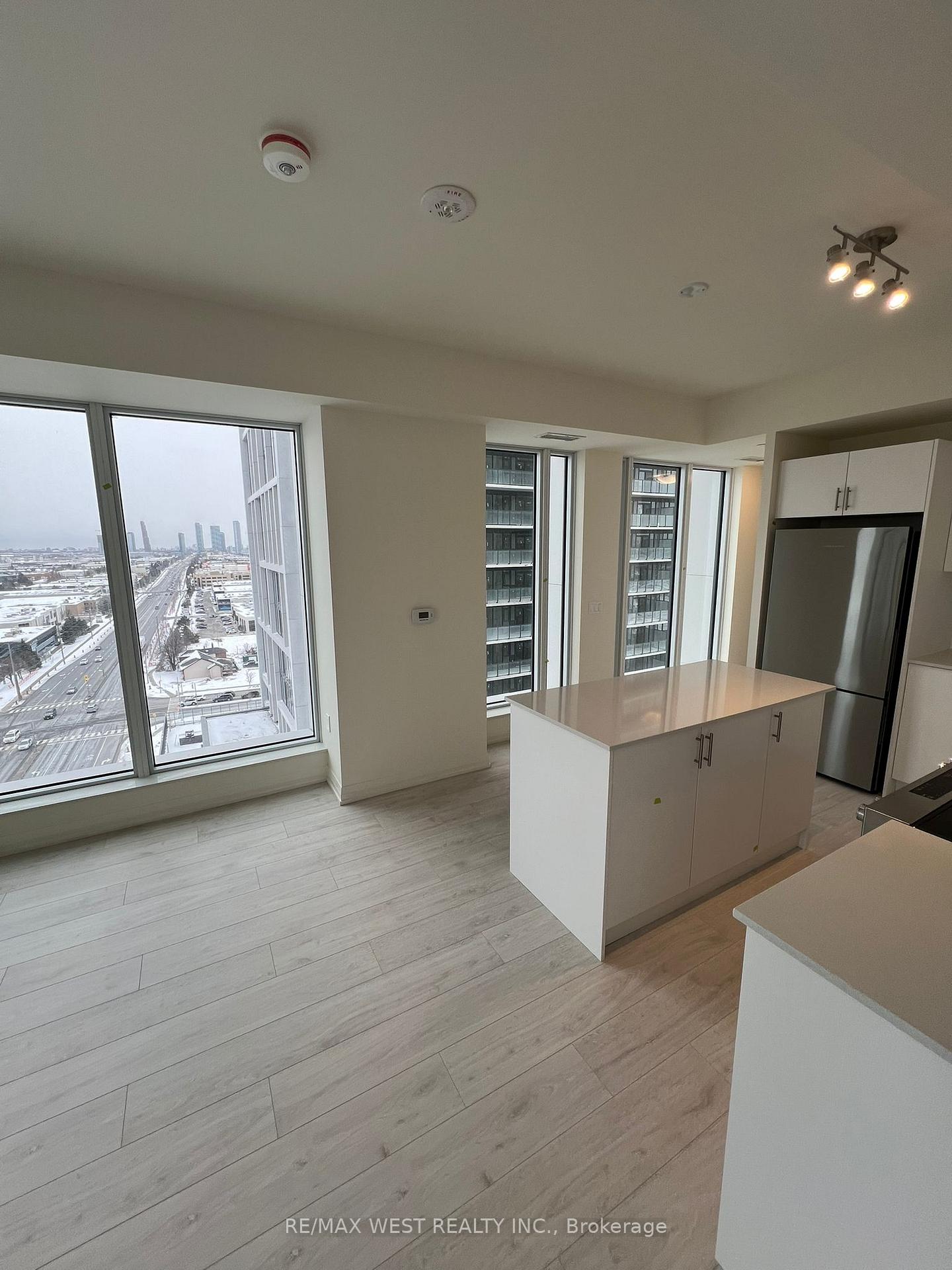 Photo 8 of Unit 1409, 8960 Jane Street, Vaughan, Concord — HOMEH