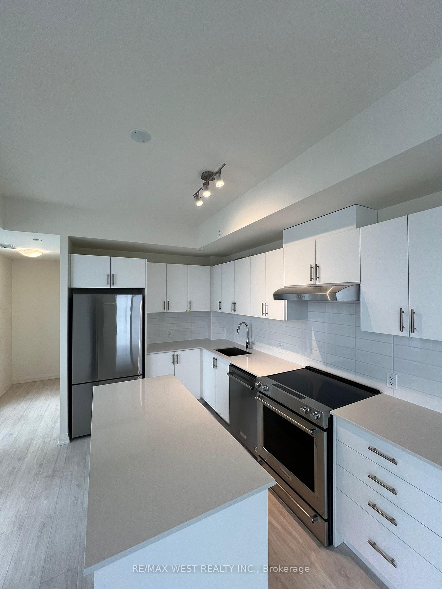 Photo 5 of Unit 1409, 8960 Jane Street, Vaughan, Concord — HOMEH