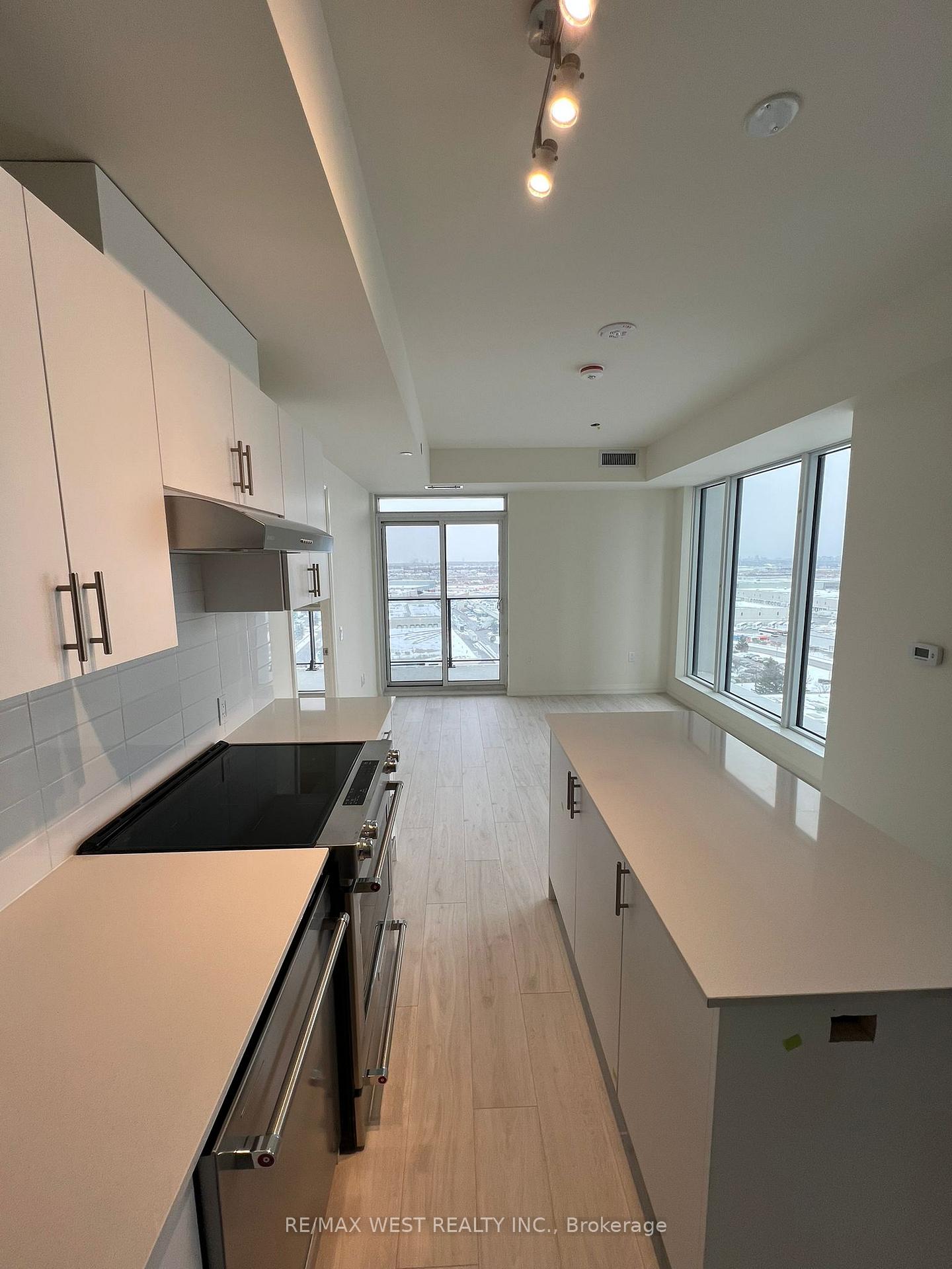 Photo 7 of Unit 1409, 8960 Jane Street, Vaughan, Concord — HOMEH