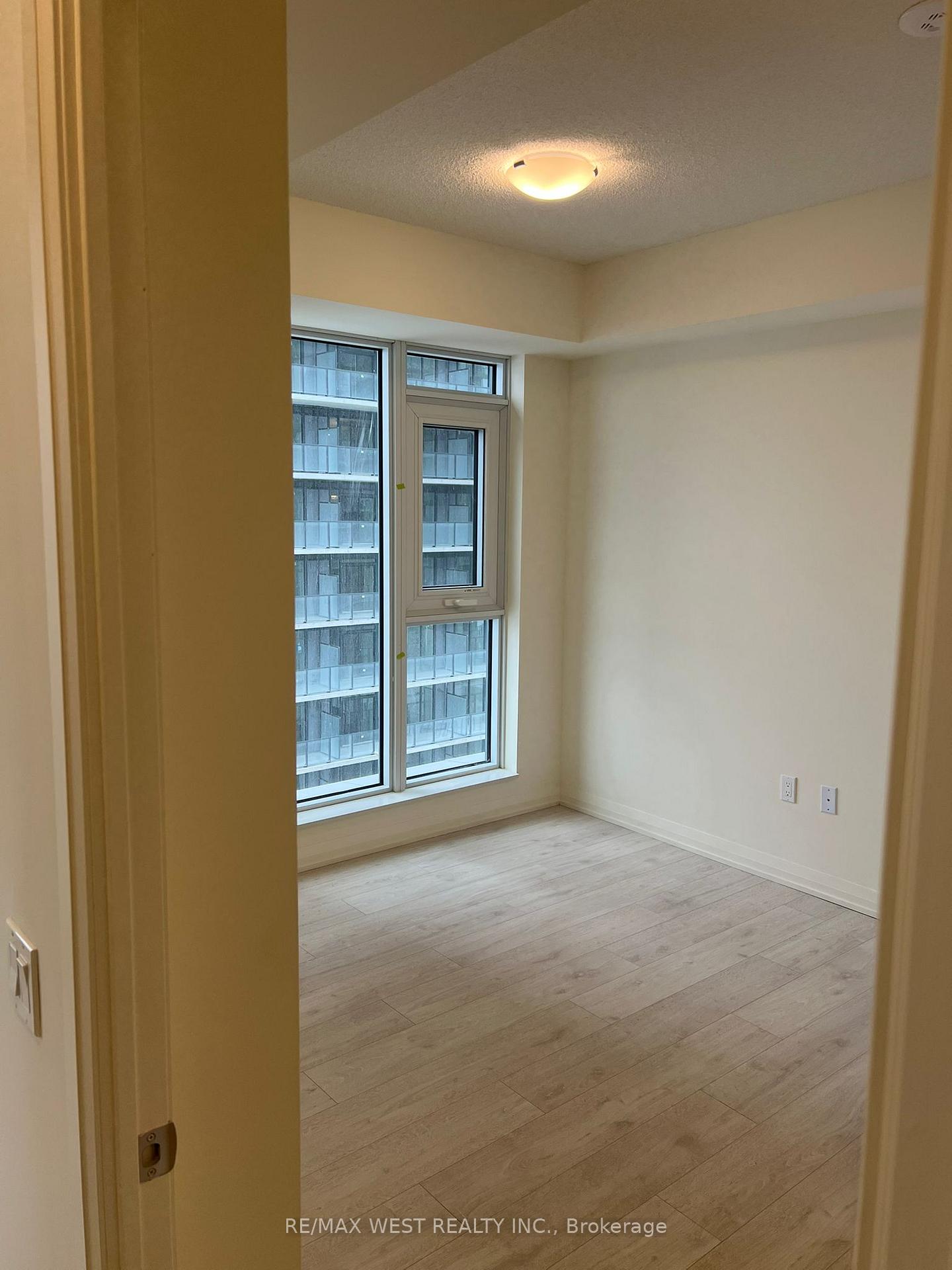 Photo 6 of Unit 1409, 8960 Jane Street, Vaughan, Concord — HOMEH
