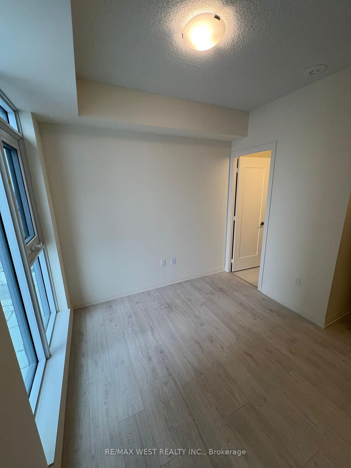 Photo 9 of Unit 1409, 8960 Jane Street, Vaughan, Concord — HOMEH