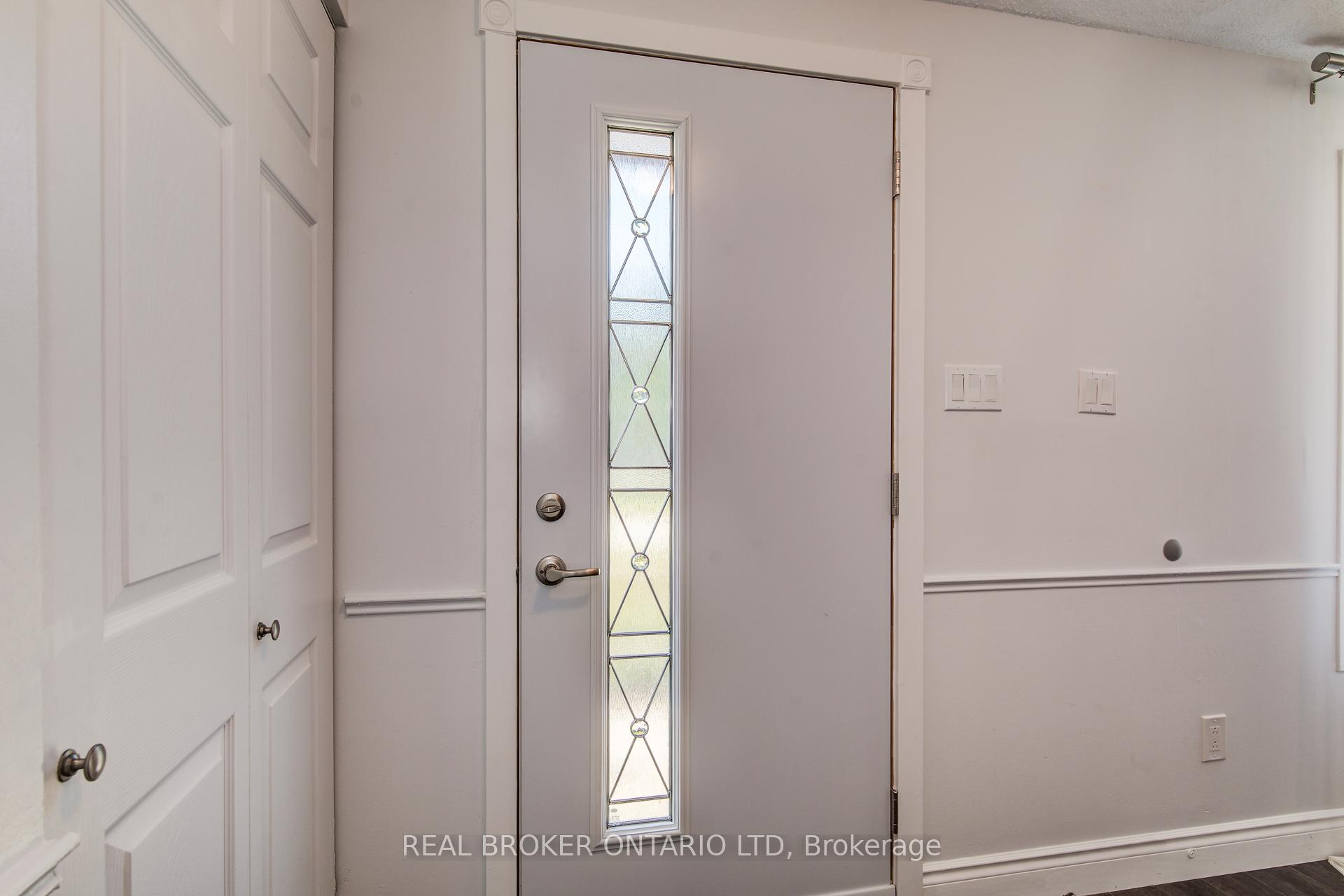 Photo 6 of 54 Yewholme Drive, Guelph, Kortright West — HOMEH