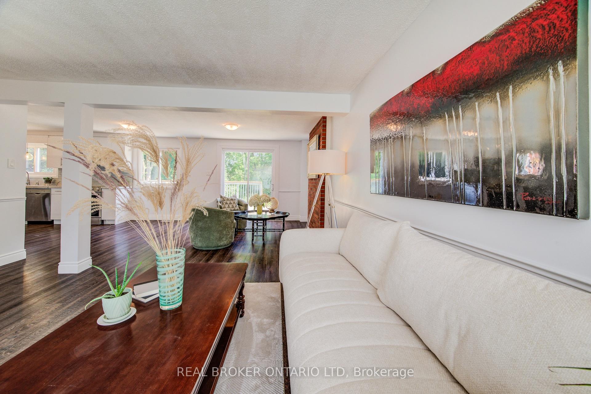 Photo 9 of 54 Yewholme Drive, Guelph, Kortright West — HOMEH