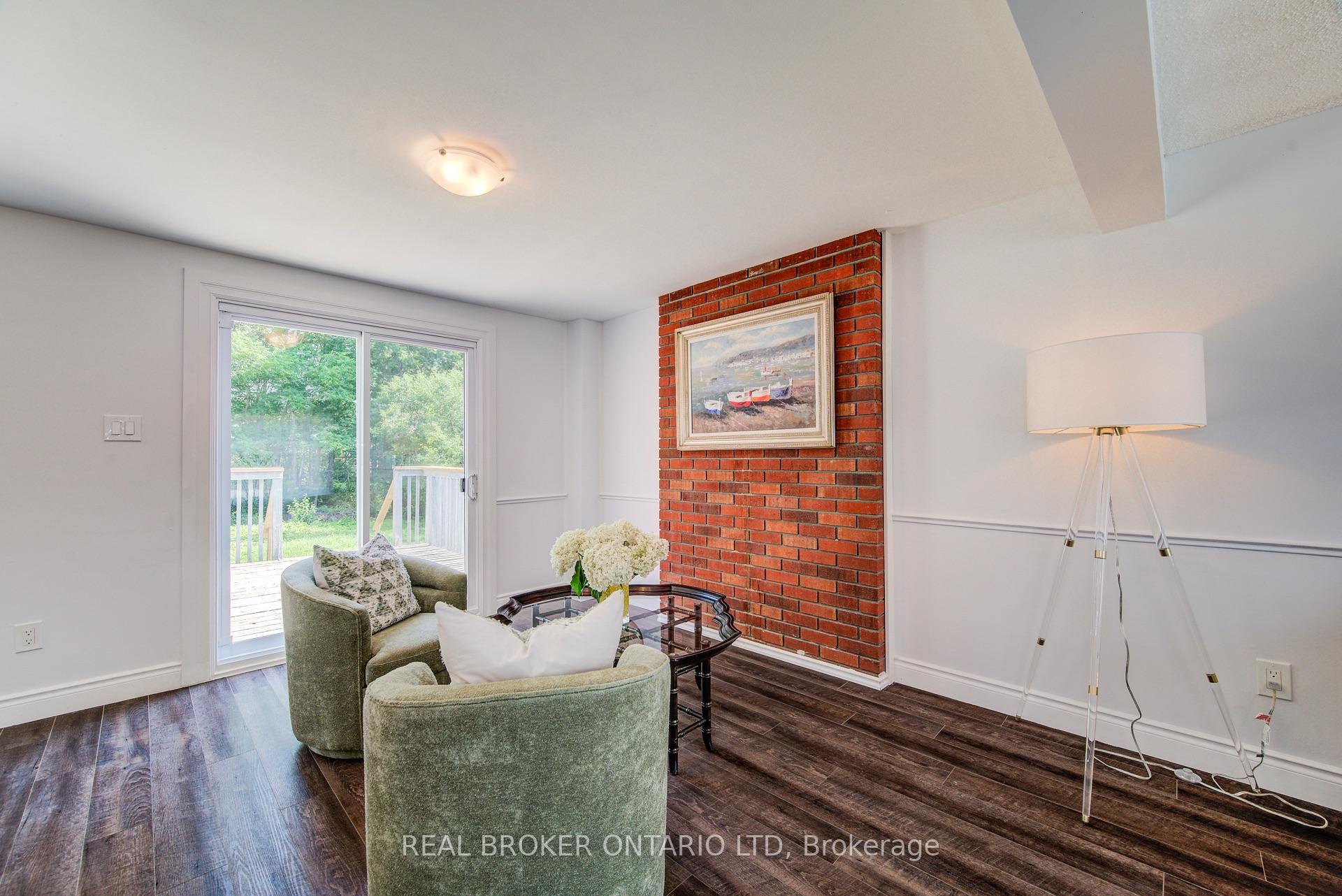 Photo 10 of 54 Yewholme Drive, Guelph, Kortright West — HOMEH