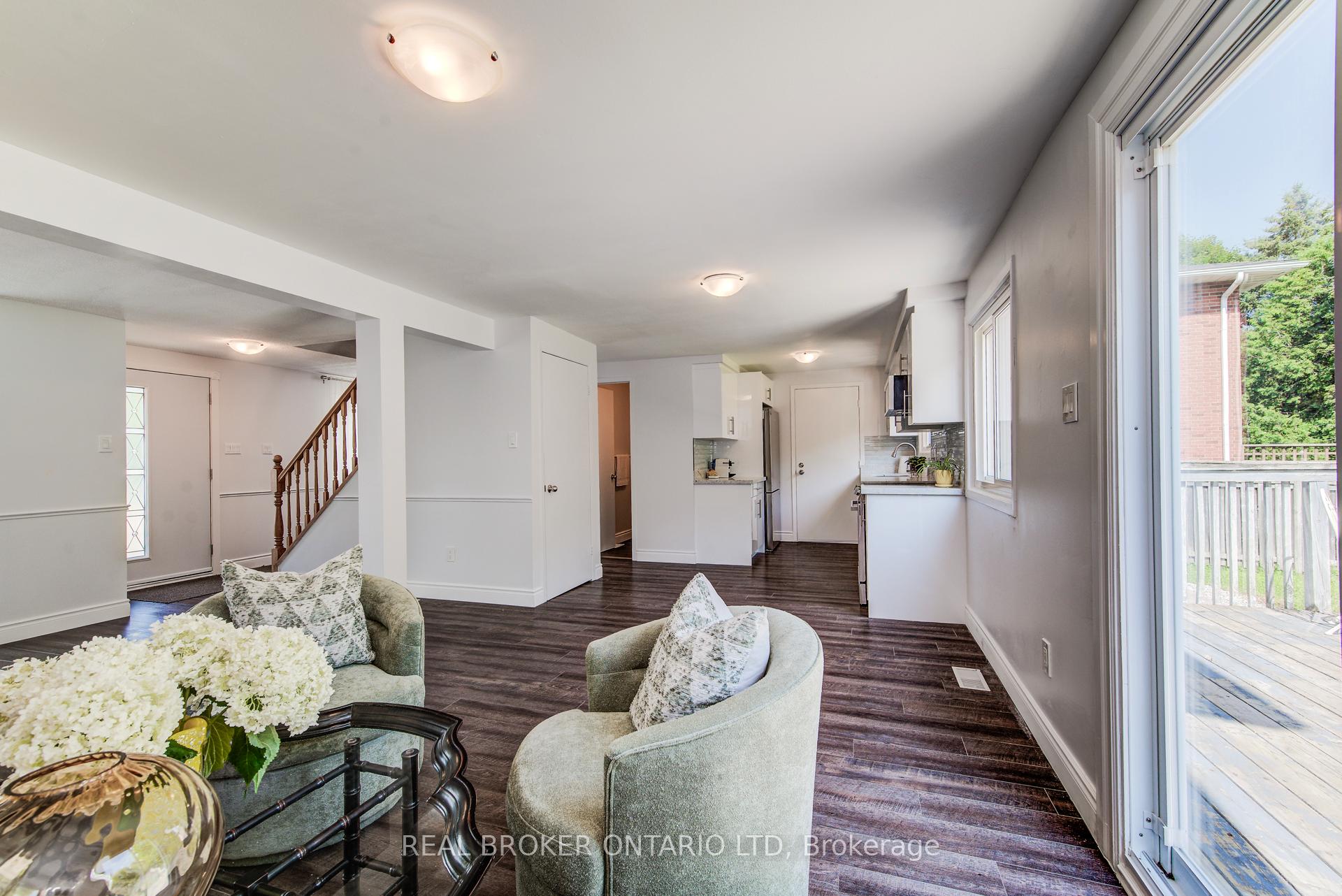 Photo 12 of 54 Yewholme Drive, Guelph, Kortright West — HOMEH