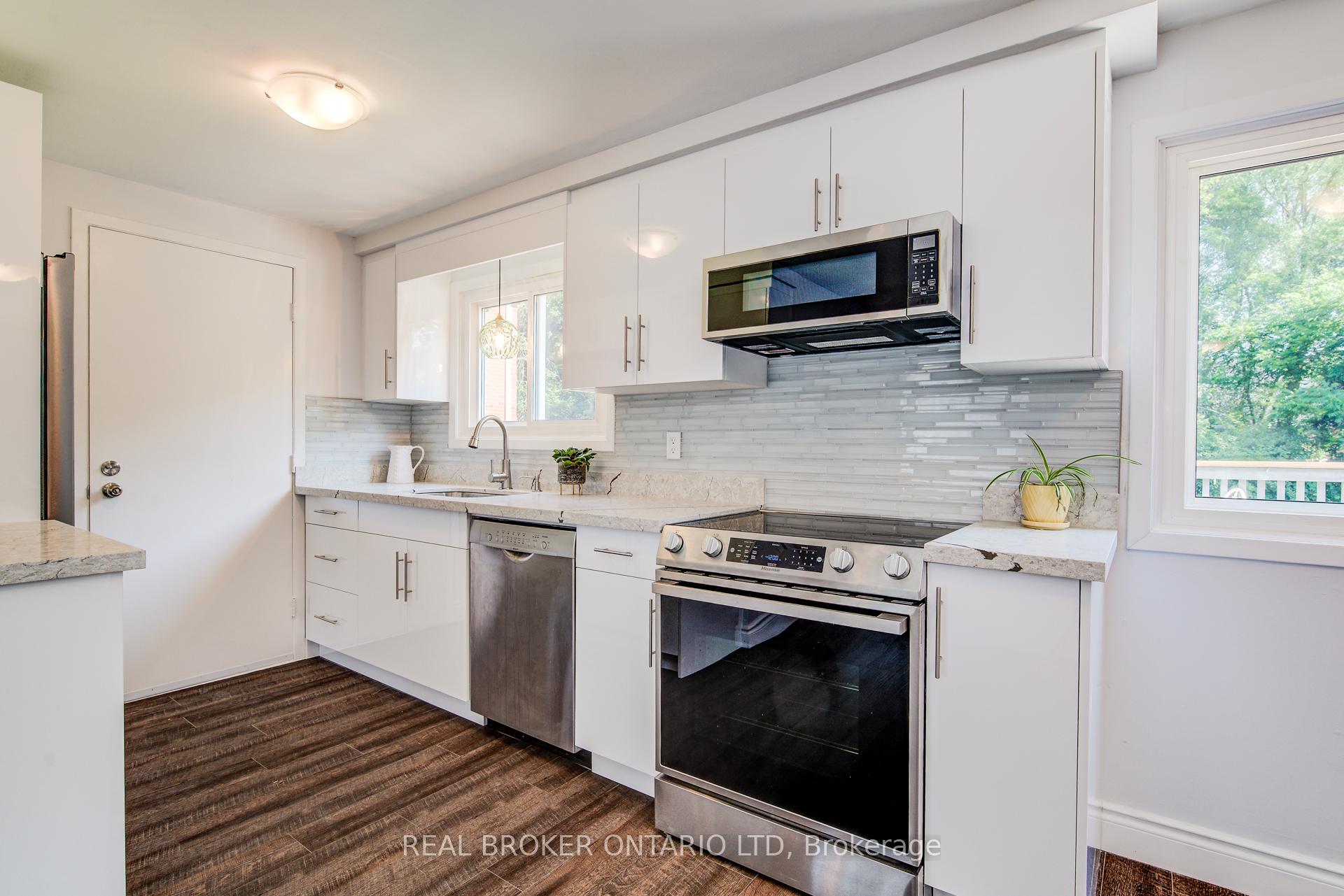 Photo 14 of 54 Yewholme Drive, Guelph, Kortright West — HOMEH