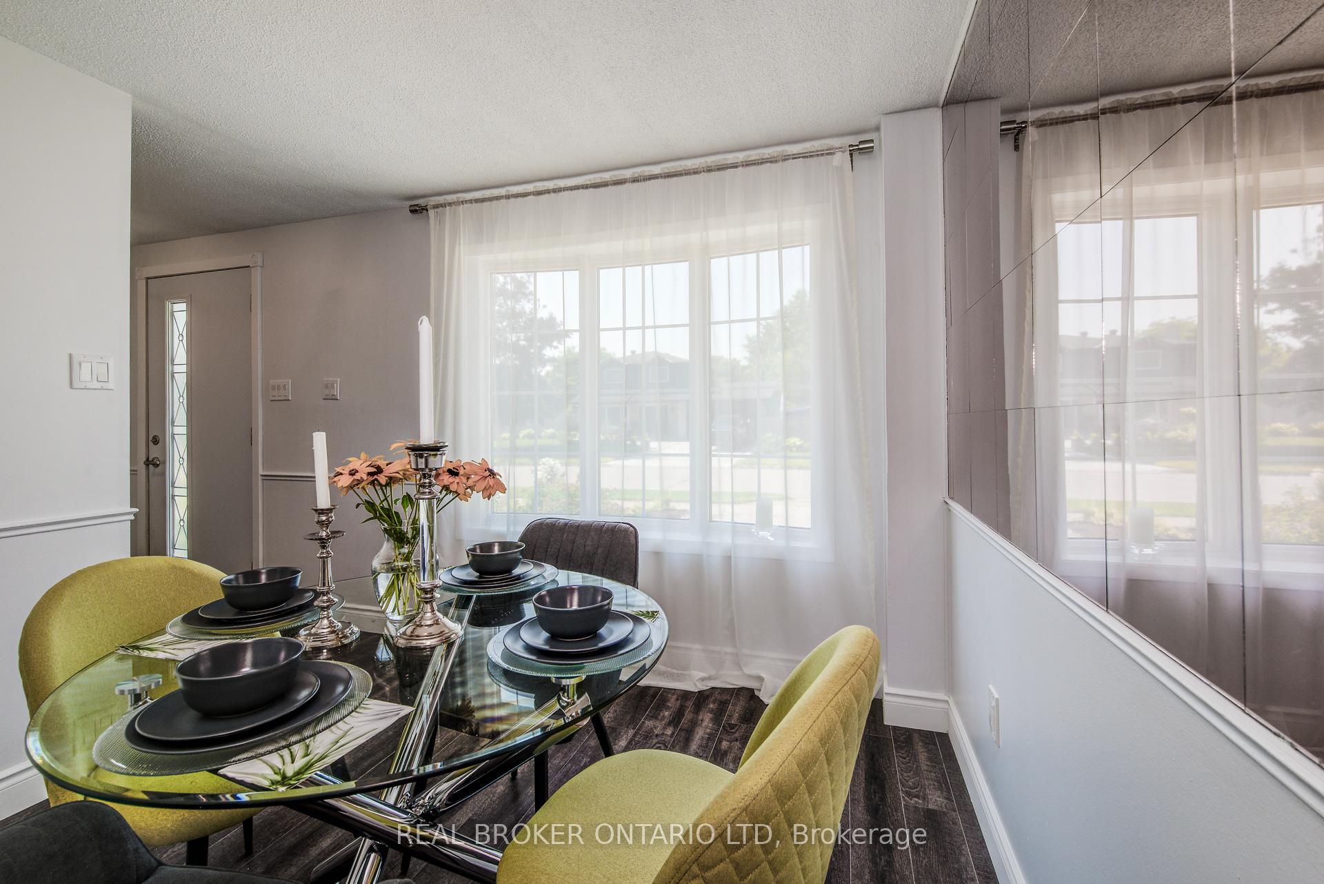 Photo 19 of 54 Yewholme Drive, Guelph, Kortright West — HOMEH