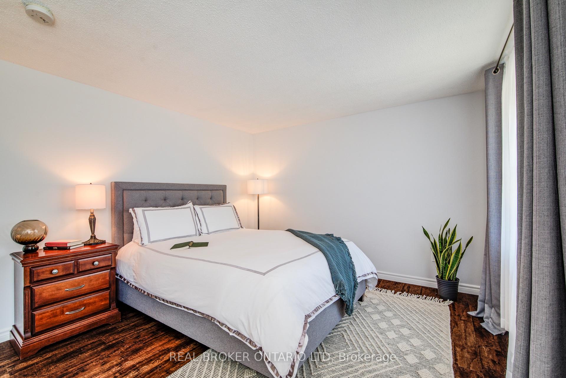 Photo 25 of 54 Yewholme Drive, Guelph, Kortright West — HOMEH