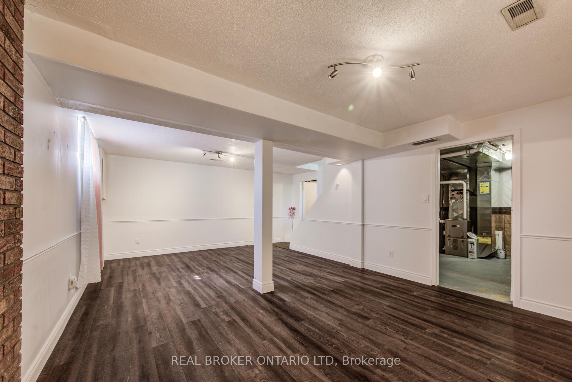 Photo 36 of 54 Yewholme Drive, Guelph, Kortright West — HOMEH