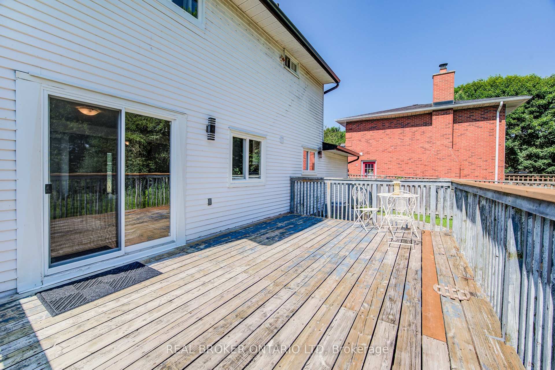 Photo 41 of 54 Yewholme Drive, Guelph, Kortright West — HOMEH